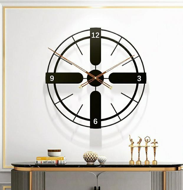 Buy Wall Clock - Antique Black Metallic Round Karamo Analog Wall Clock For Home Decoration by Handicrafts Town on IKIRU online store