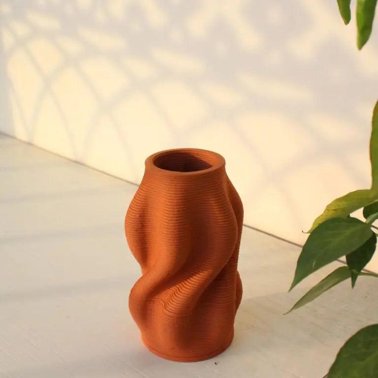 Curvy Tales | Terracotta