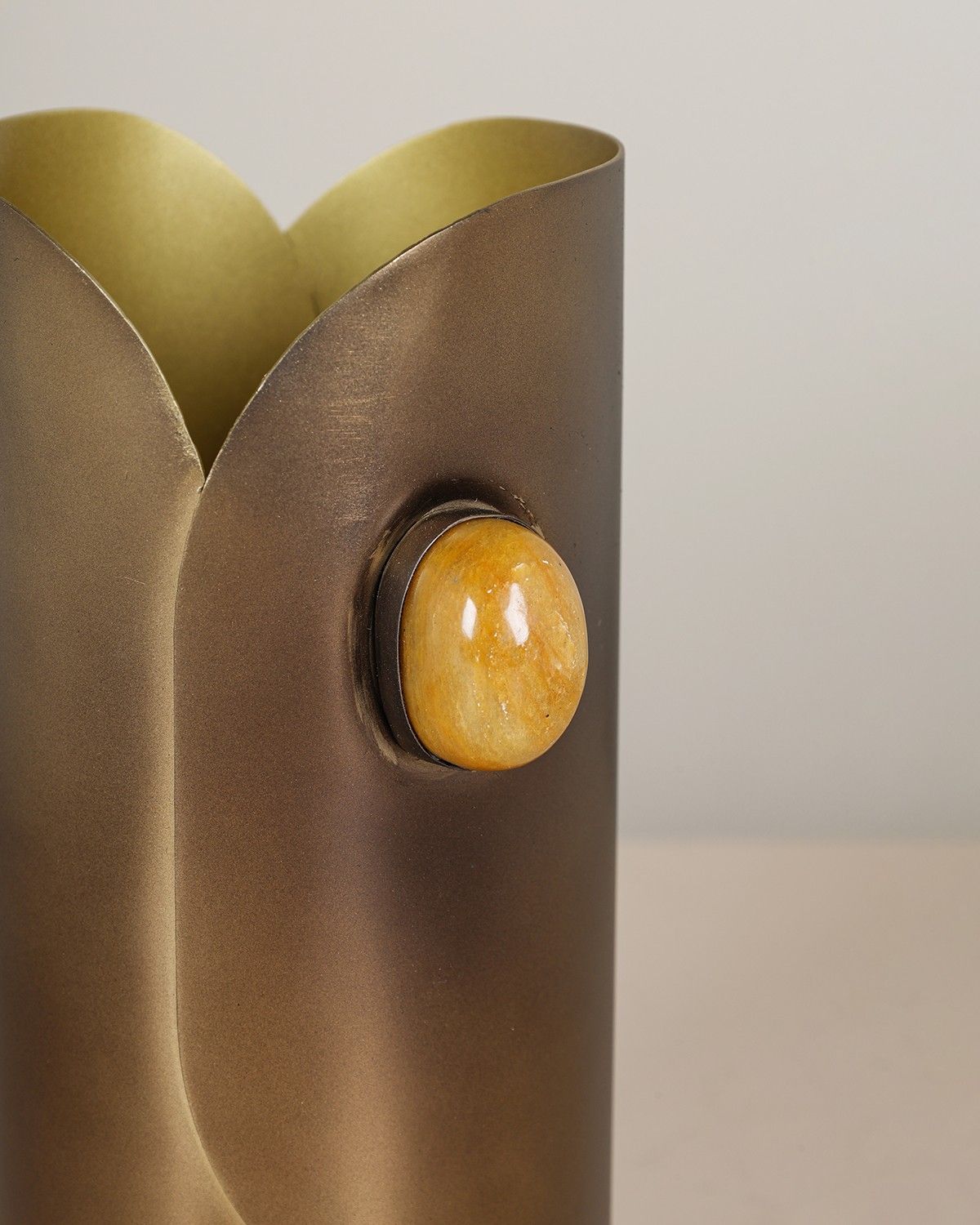 Renn Table Top Vase