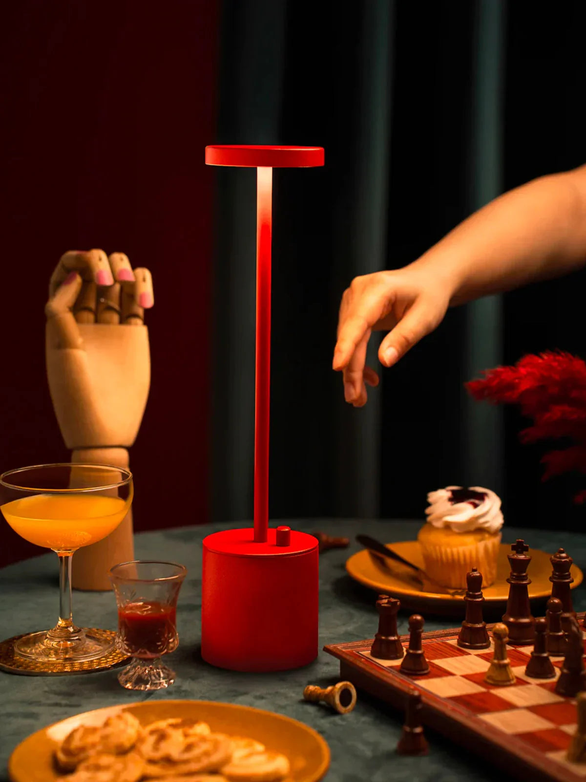 Lior Red | Table lamp