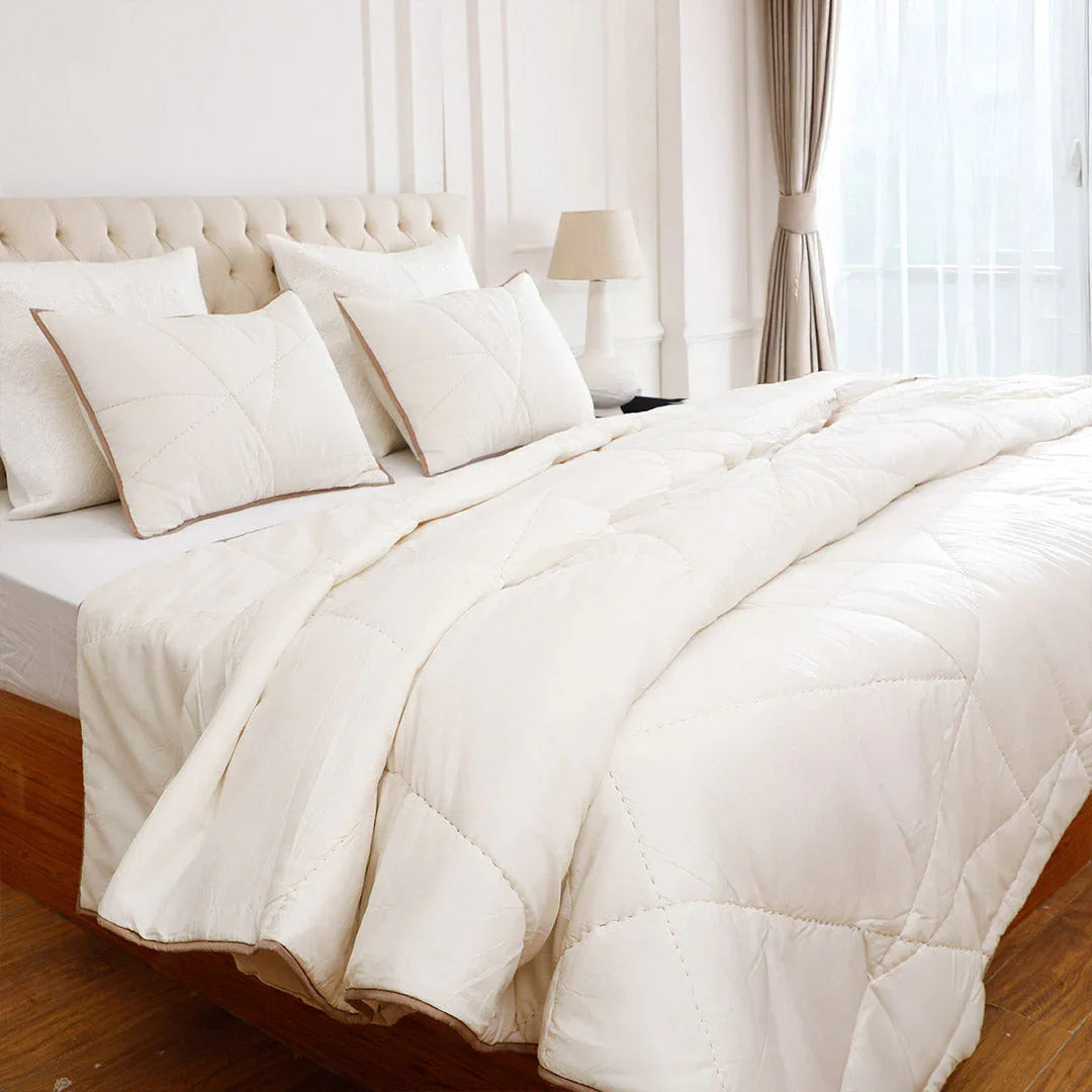 Arwen Light Beige Quilt With Sham Set