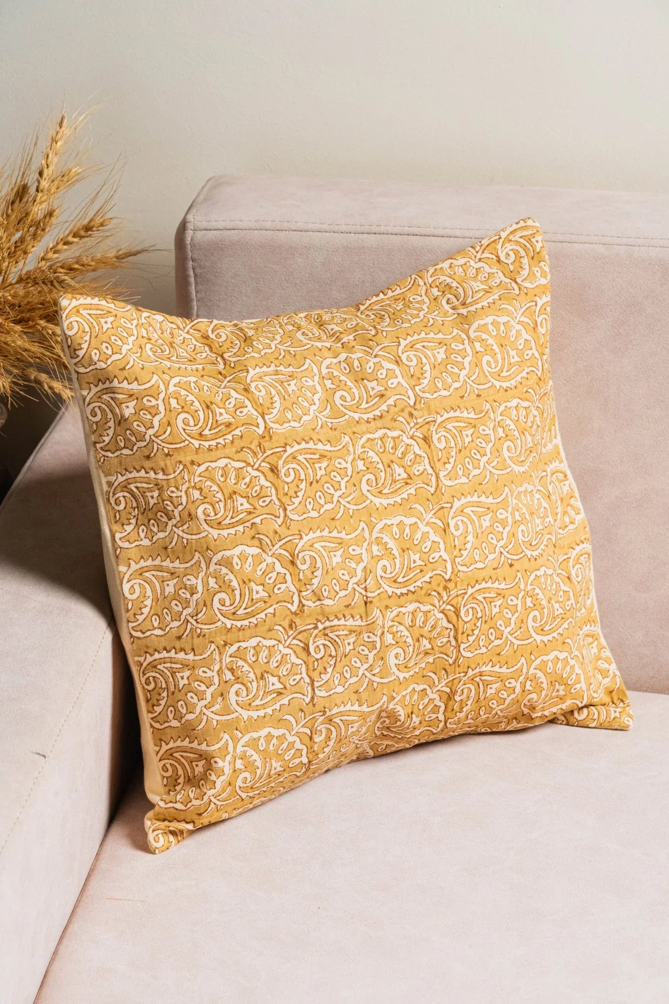 Gehuva Rang Floral Chhaap Cushion Cover