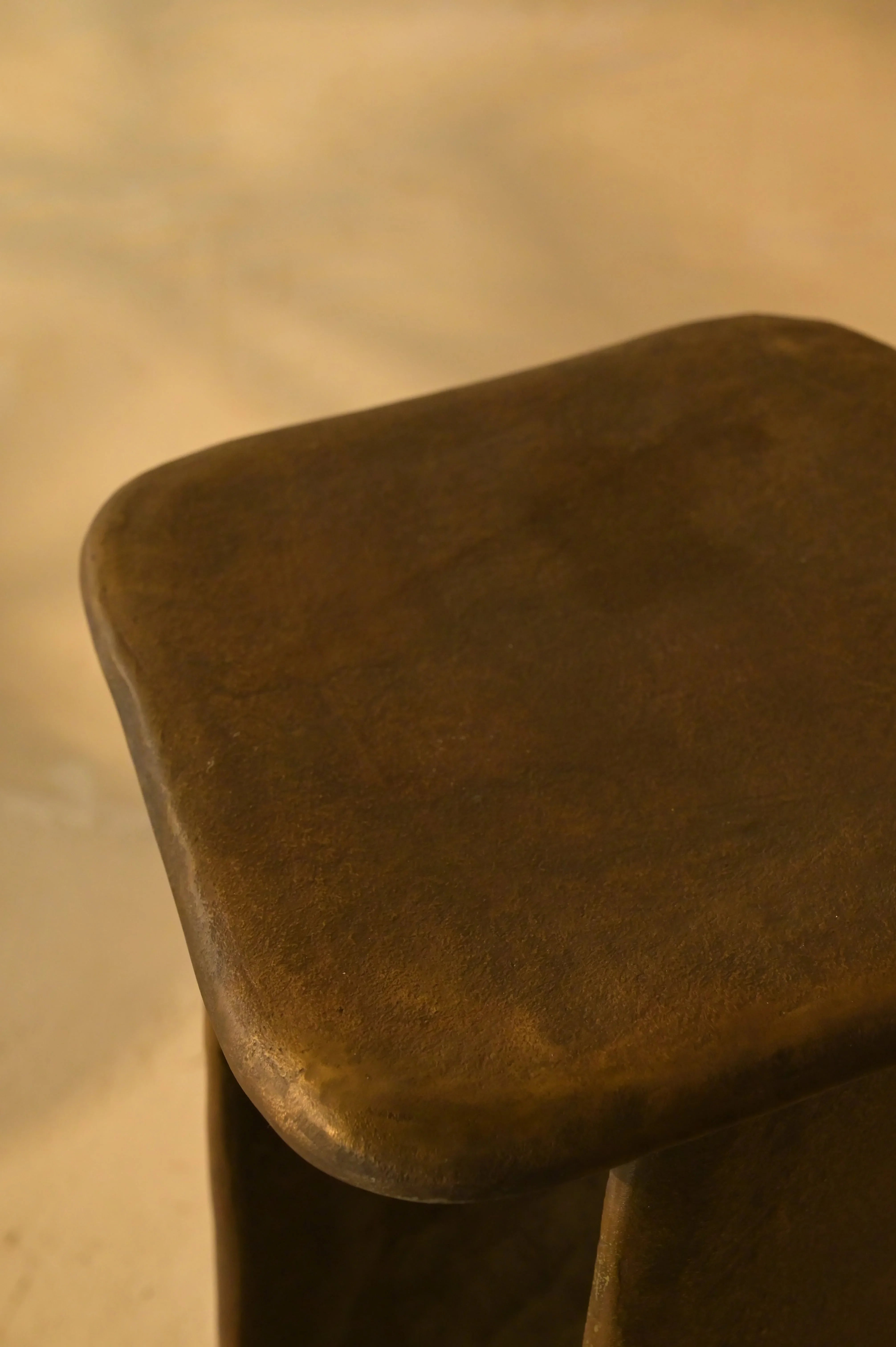 Bran Table | Aluminium