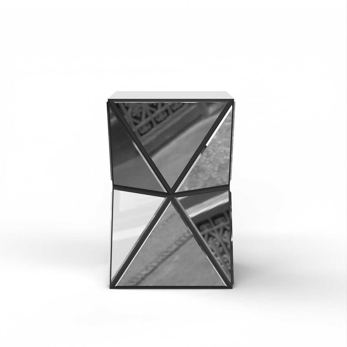 Antares Groot Accent Table