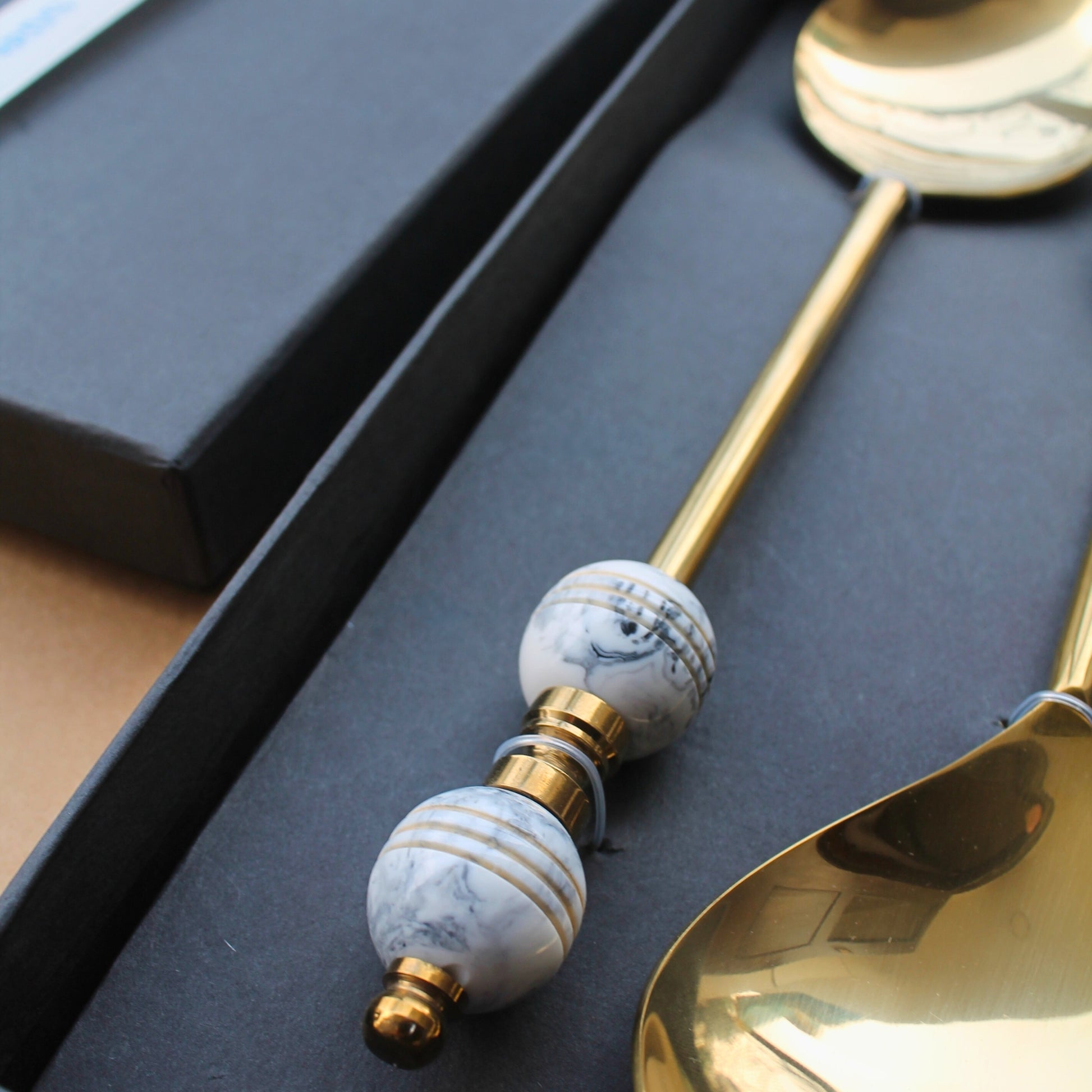 Marble Salad Server (Set of 2)