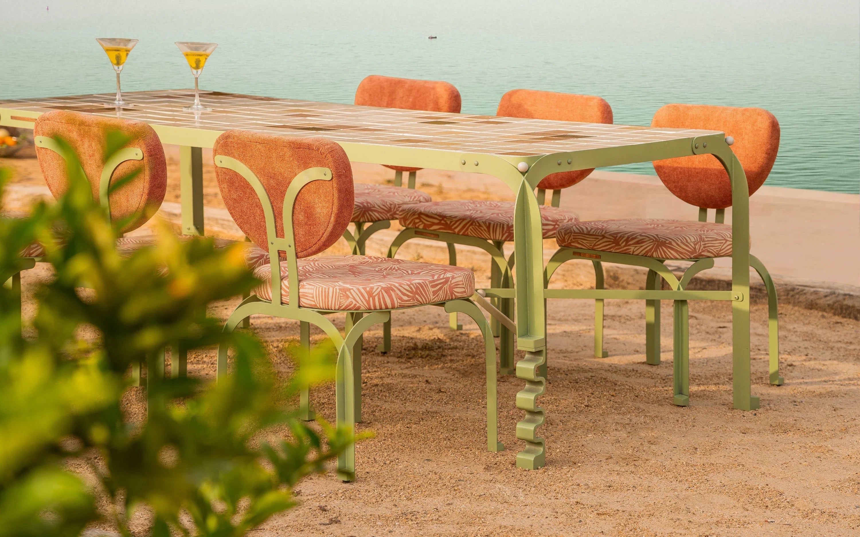Dastoori Outdoor Dining Set