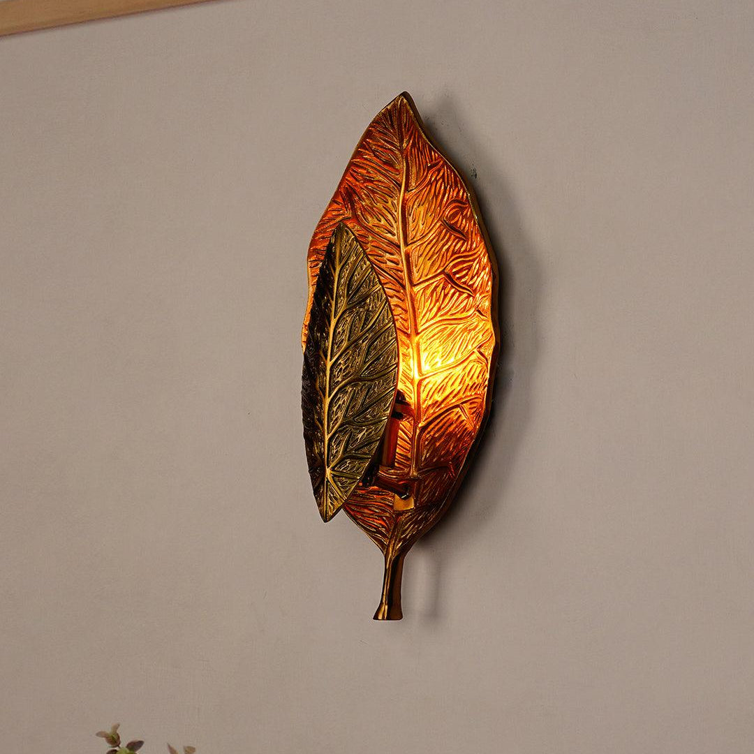 Antique Brass Finish Dual Adorned Leaves Contemporary Single Wall Light