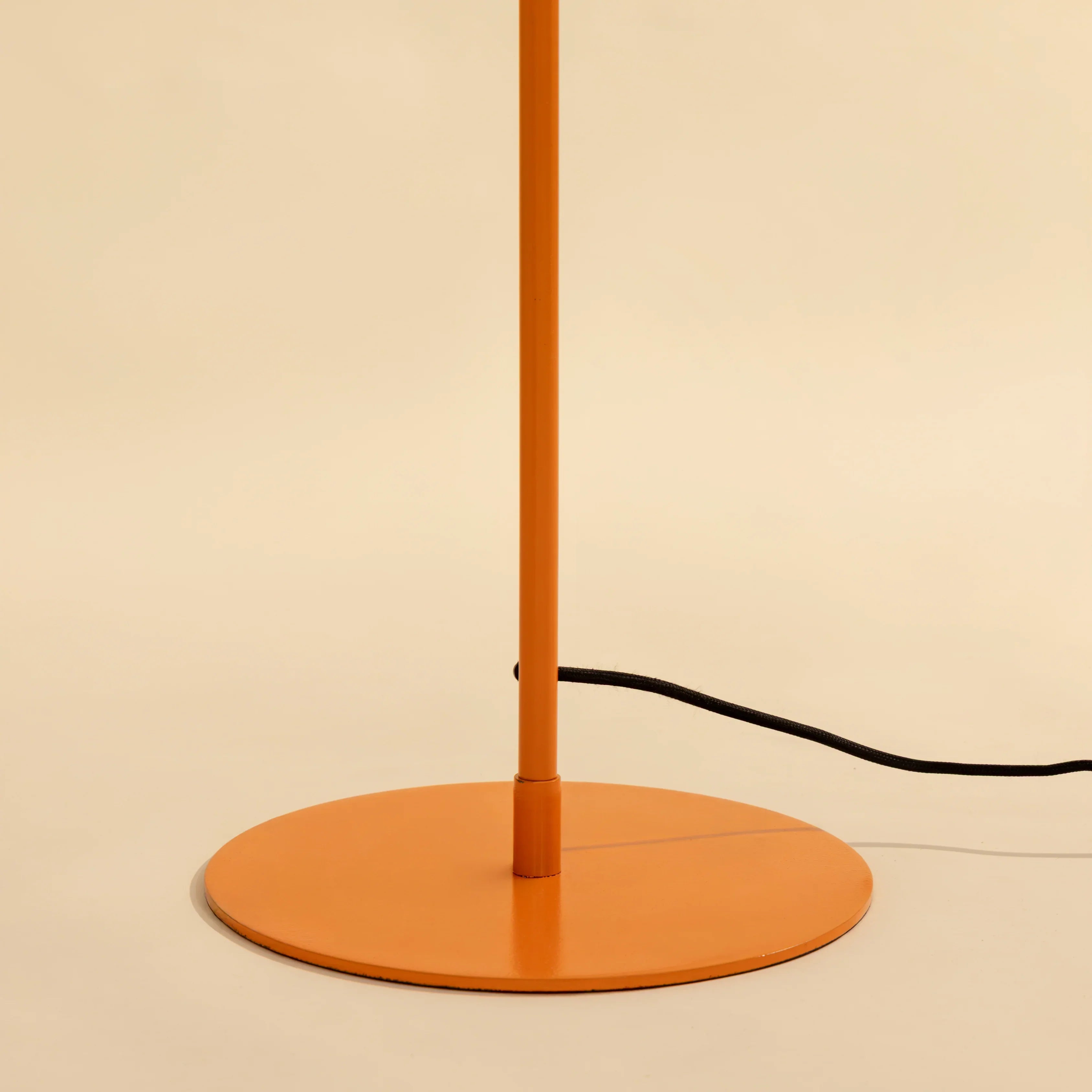 Horizon collection floor lamp