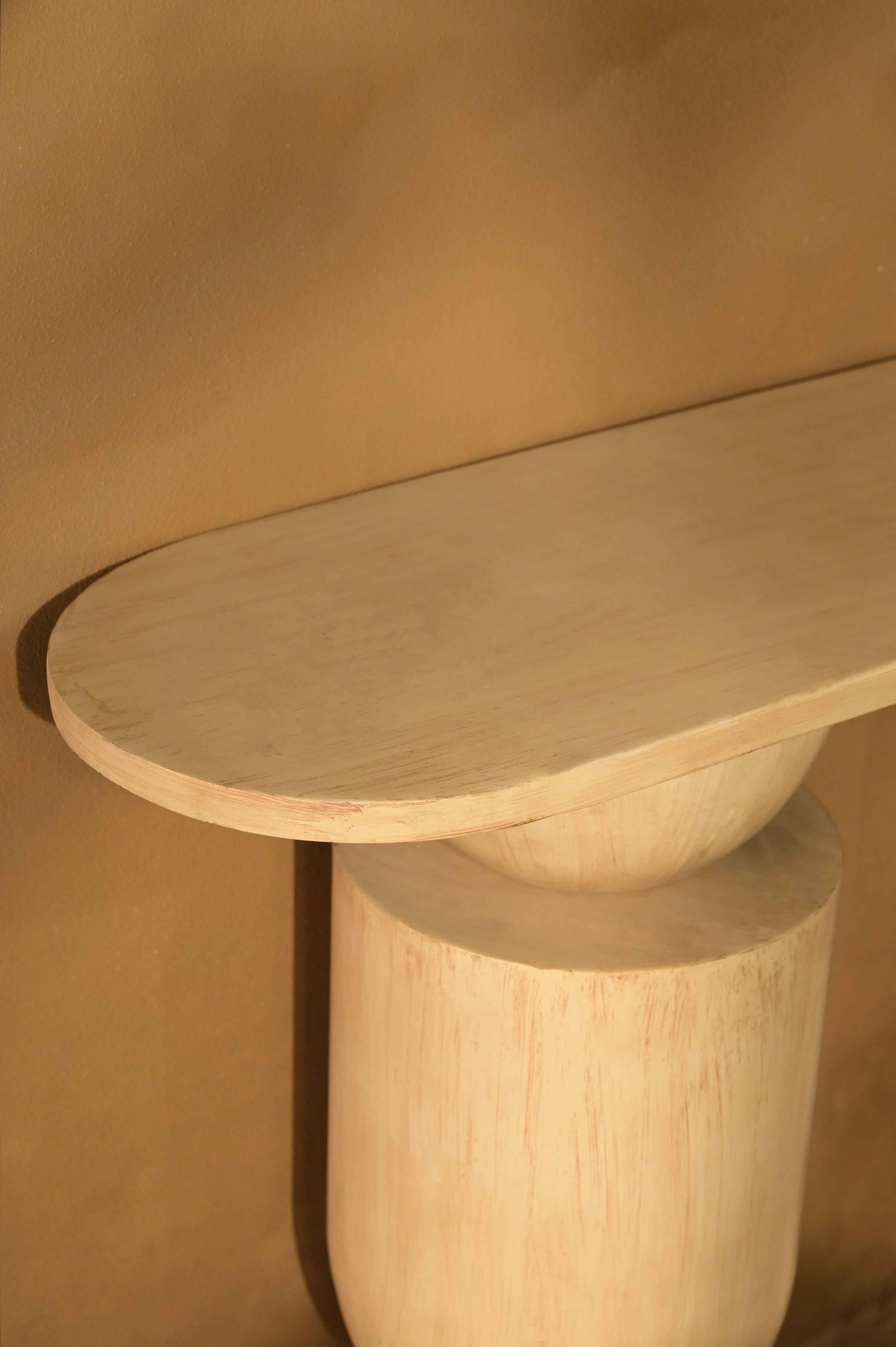 Aurum Console | Iron