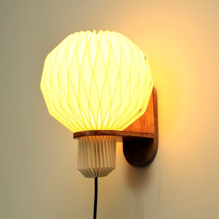 Aura Pleat Sconce