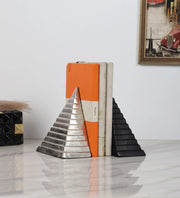 Pyramidon Bookend