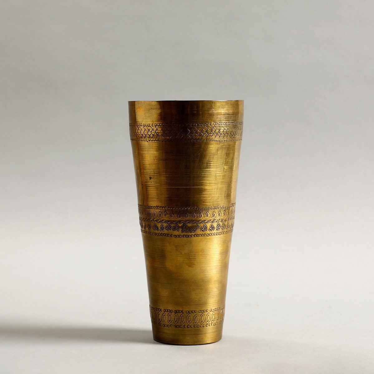 Abhivadan Vase | Elegant Floral & Decorative Ceramic Vase