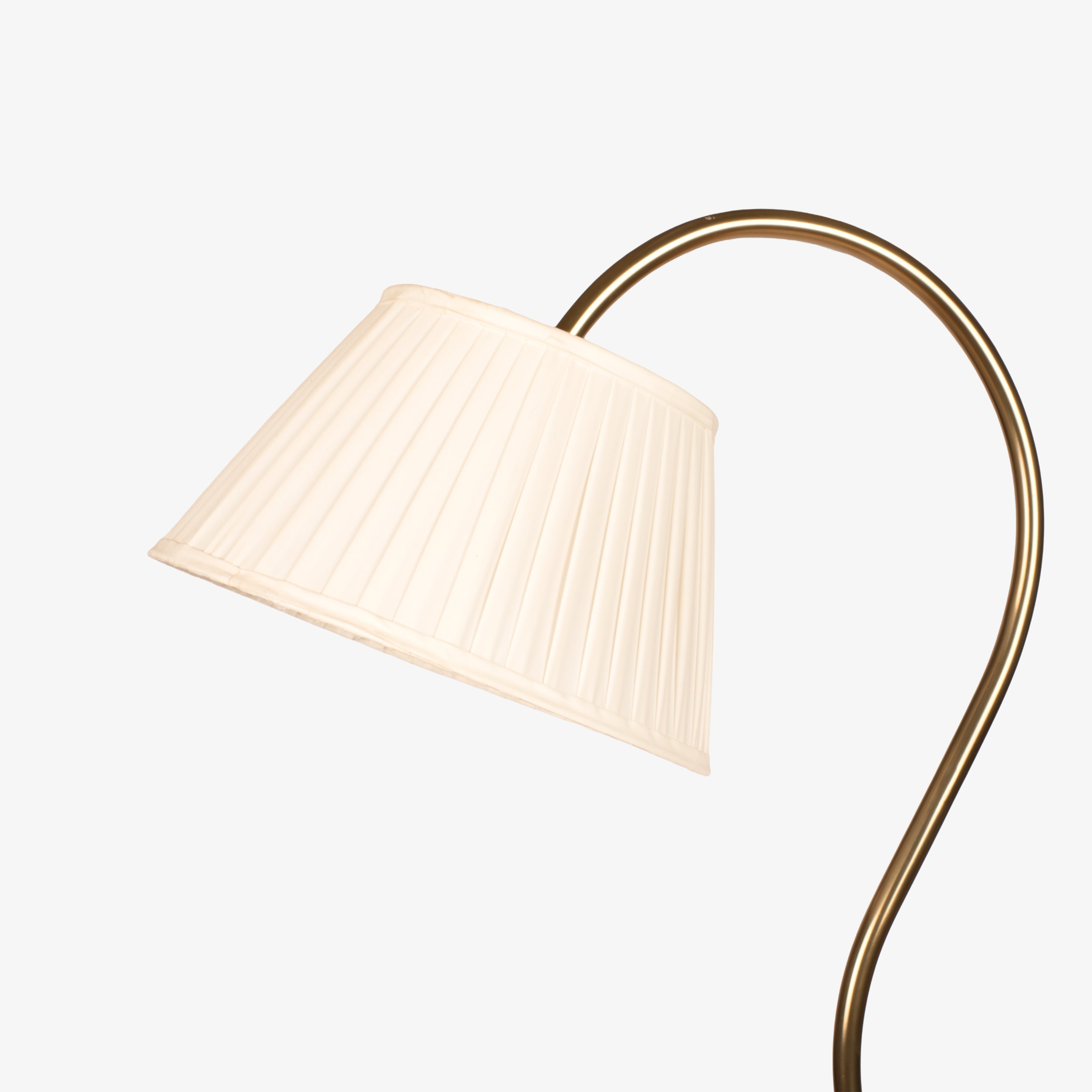 Kaze Floor Lamp