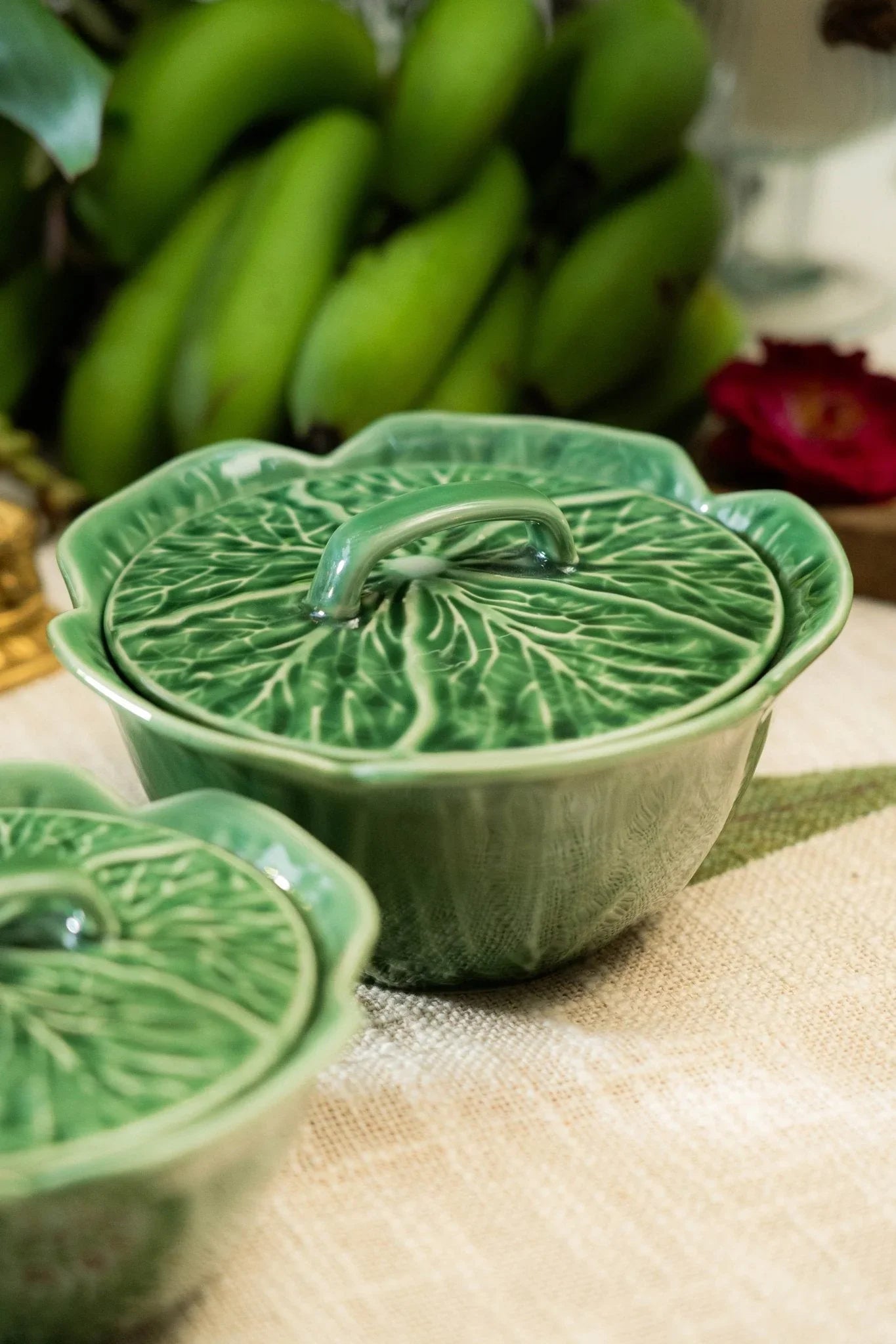 Parna Serving Bowl With Lid