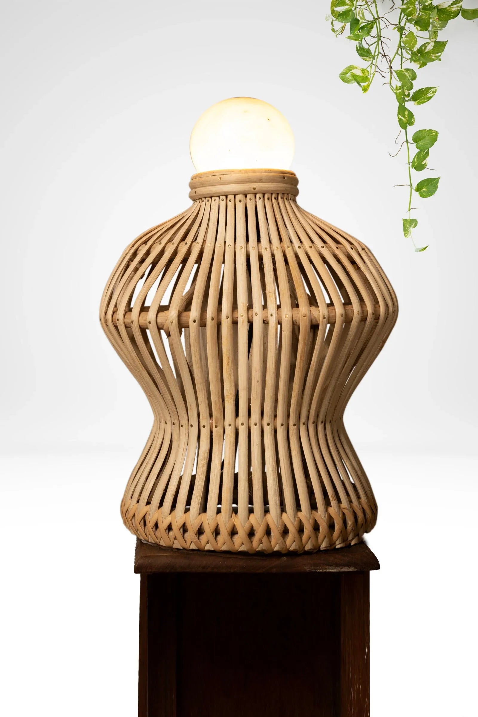 Lady Lamp | Table Lamp