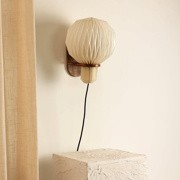 Aura Pleat Sconce