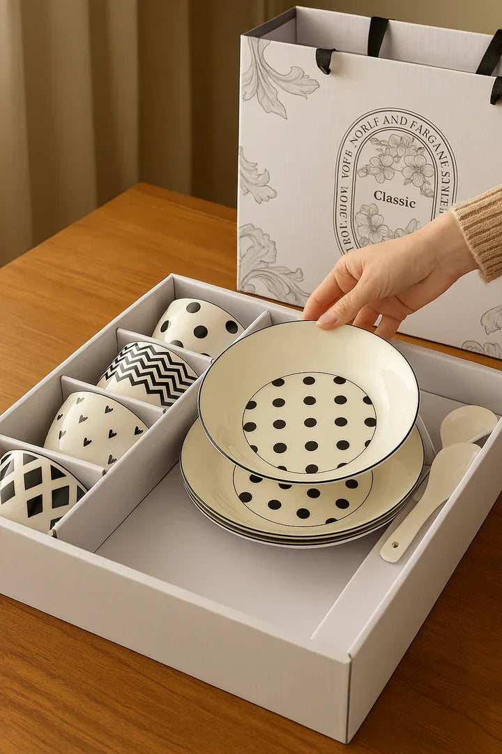 Classic Black & White Ceramic Soup Bowl Set – 4 Printed Bowls, 2 Large Serving Bowls & 4 Soup Spoons | Premium Dinnerware Gift Set for Rice, Curry, Soup & Snacks