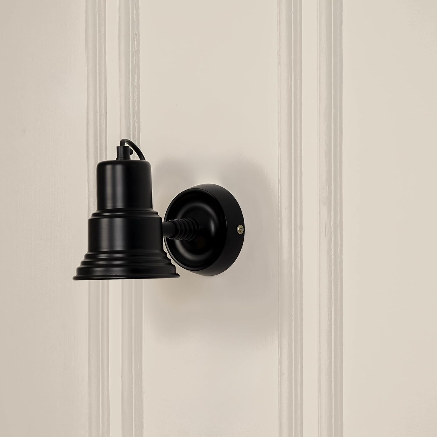Black Polished Finish Focus Wall Lamp with Double Movement