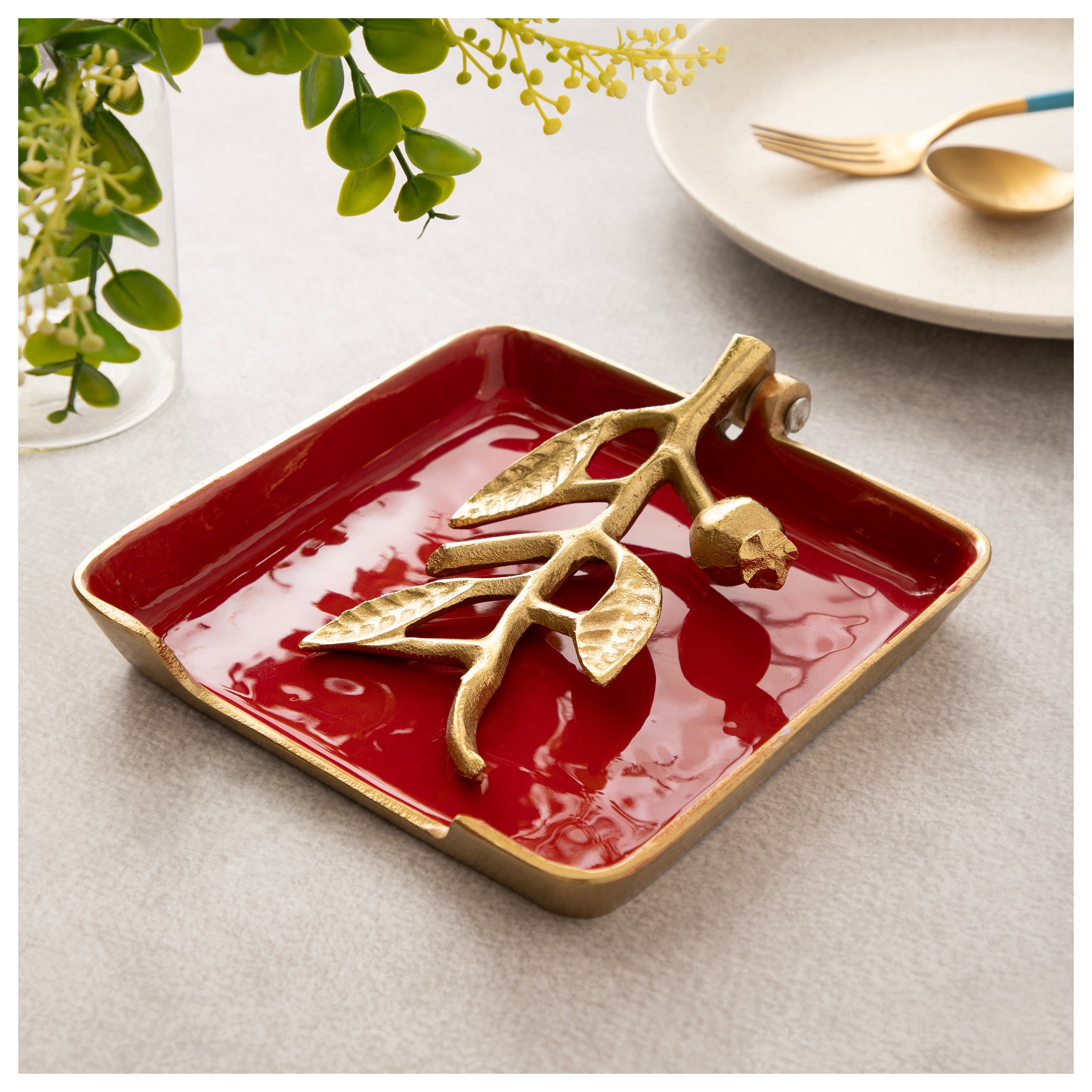 Pomona Charm Tissue Holder Tray