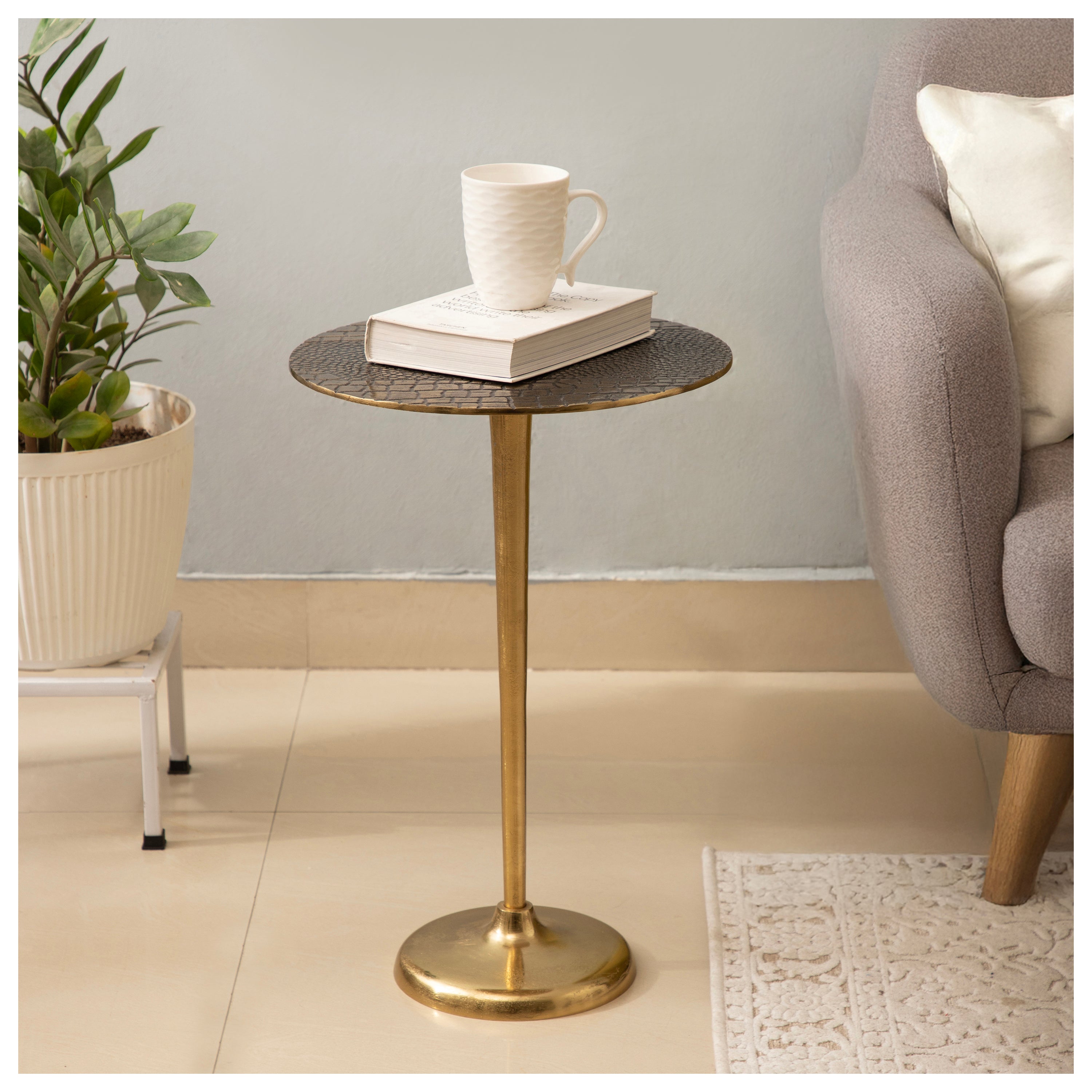 The Noir Regalis Side Table