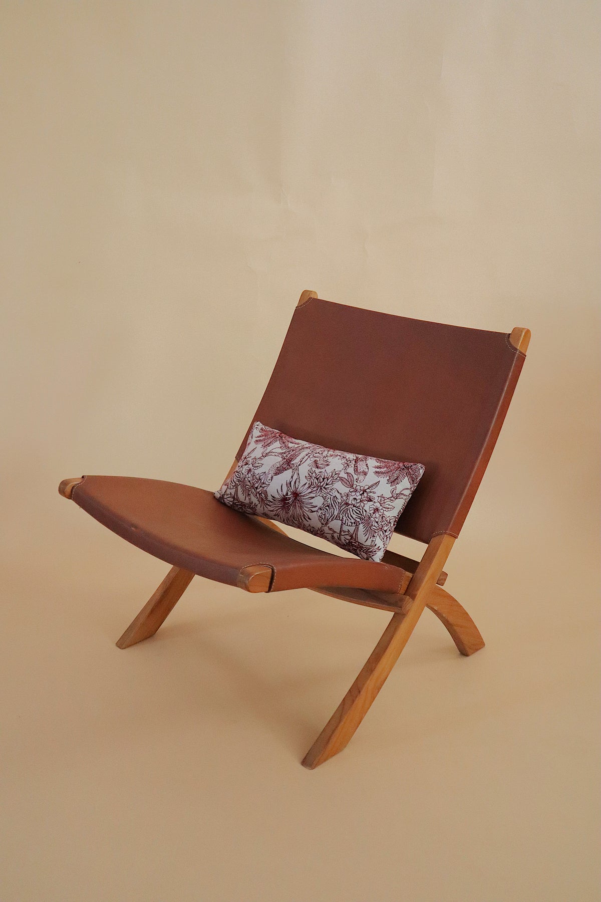 Nomad lounge chair