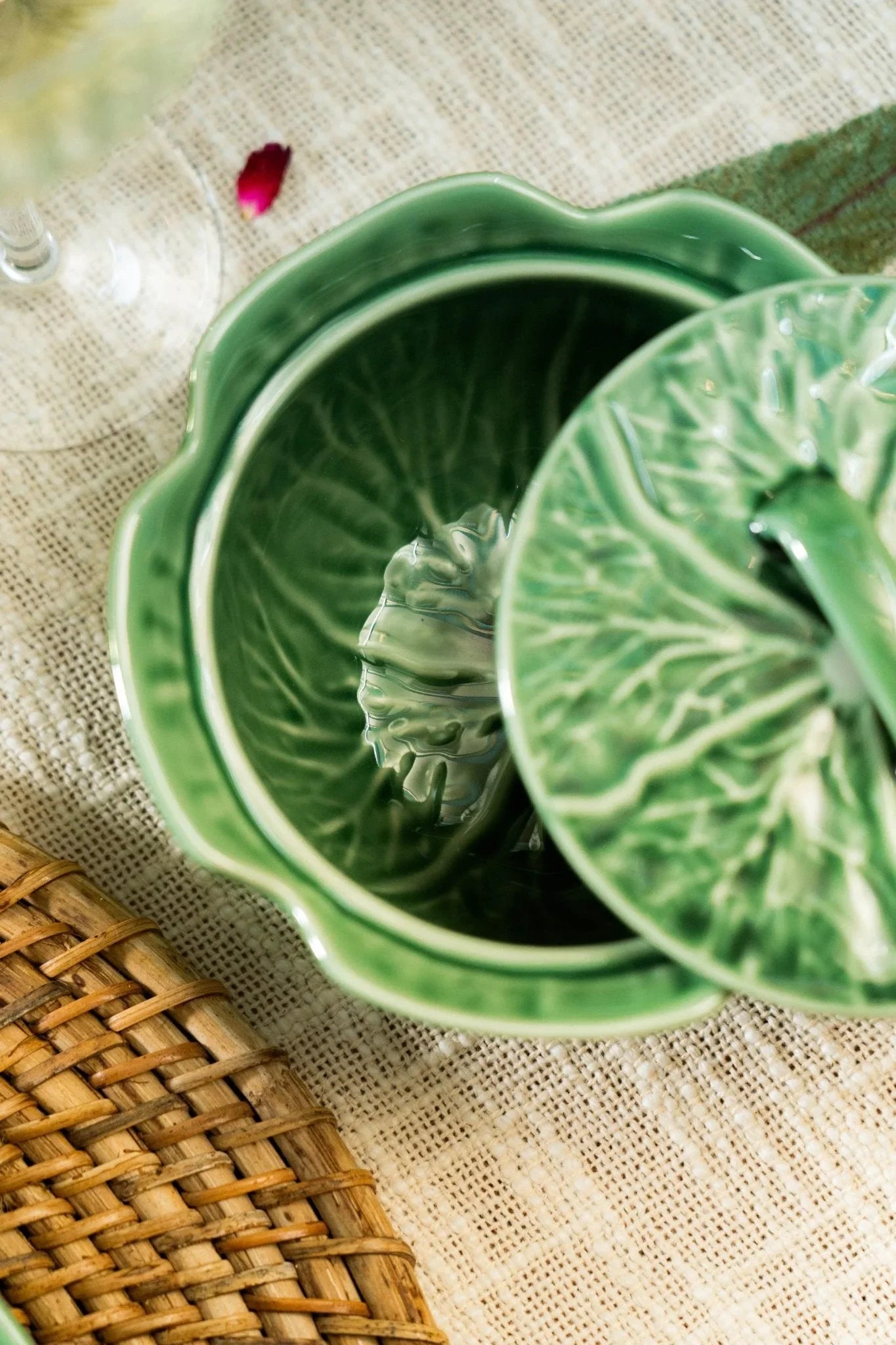 Parna Serving Bowl With Lid