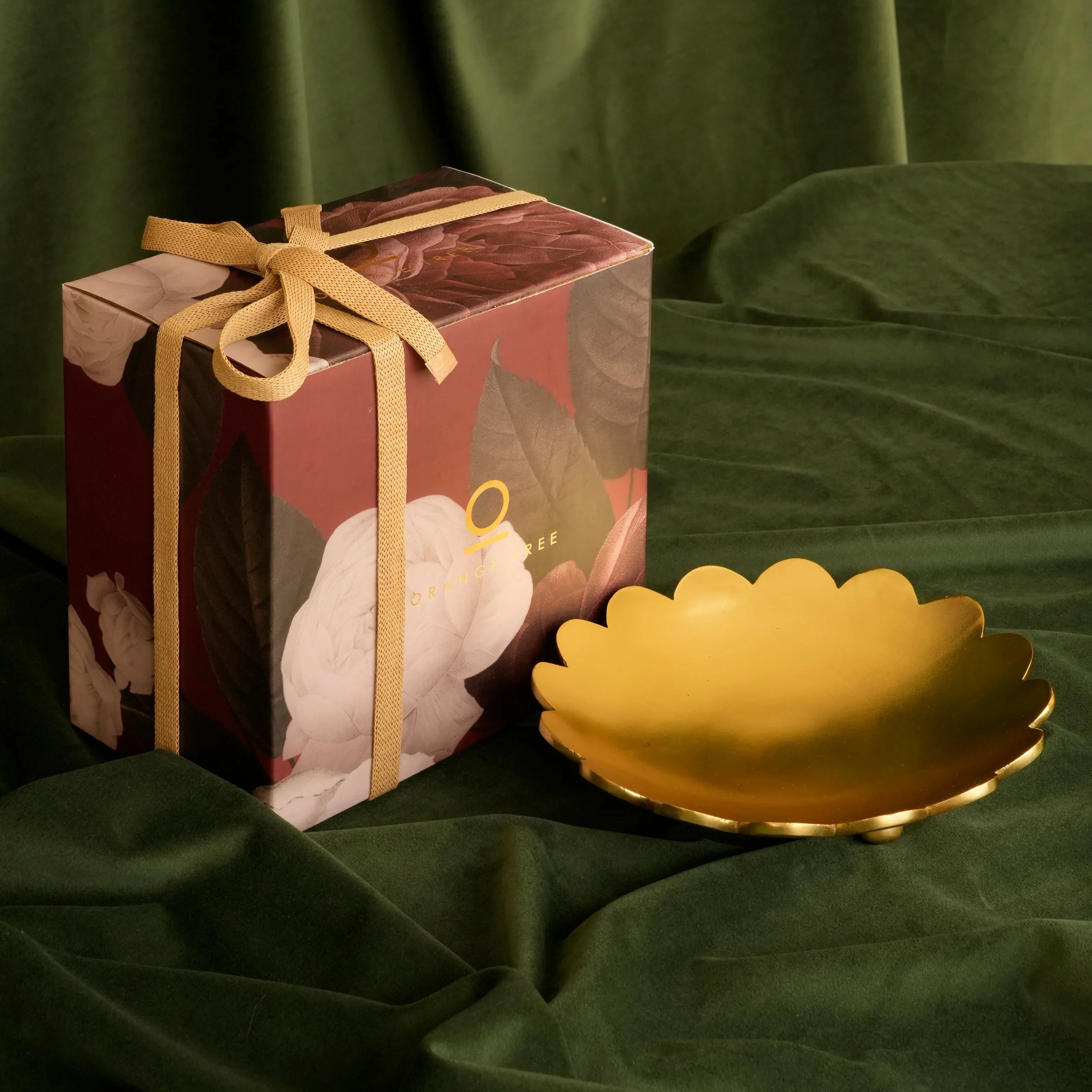 Petalis Bowl | Brass finish