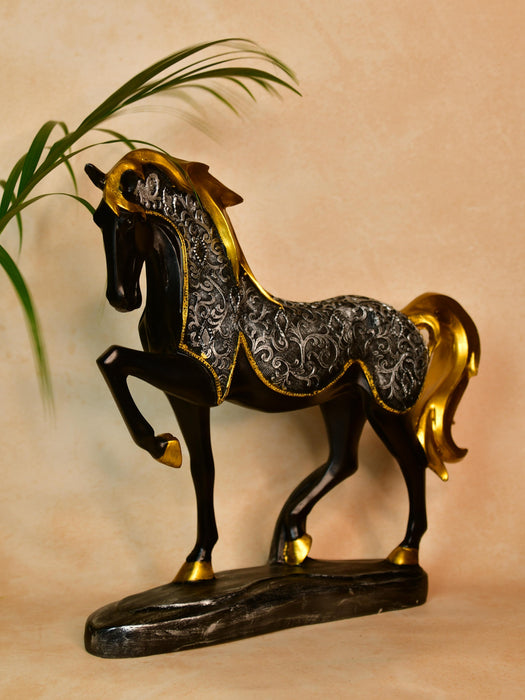 Resin Stallion Showpiece