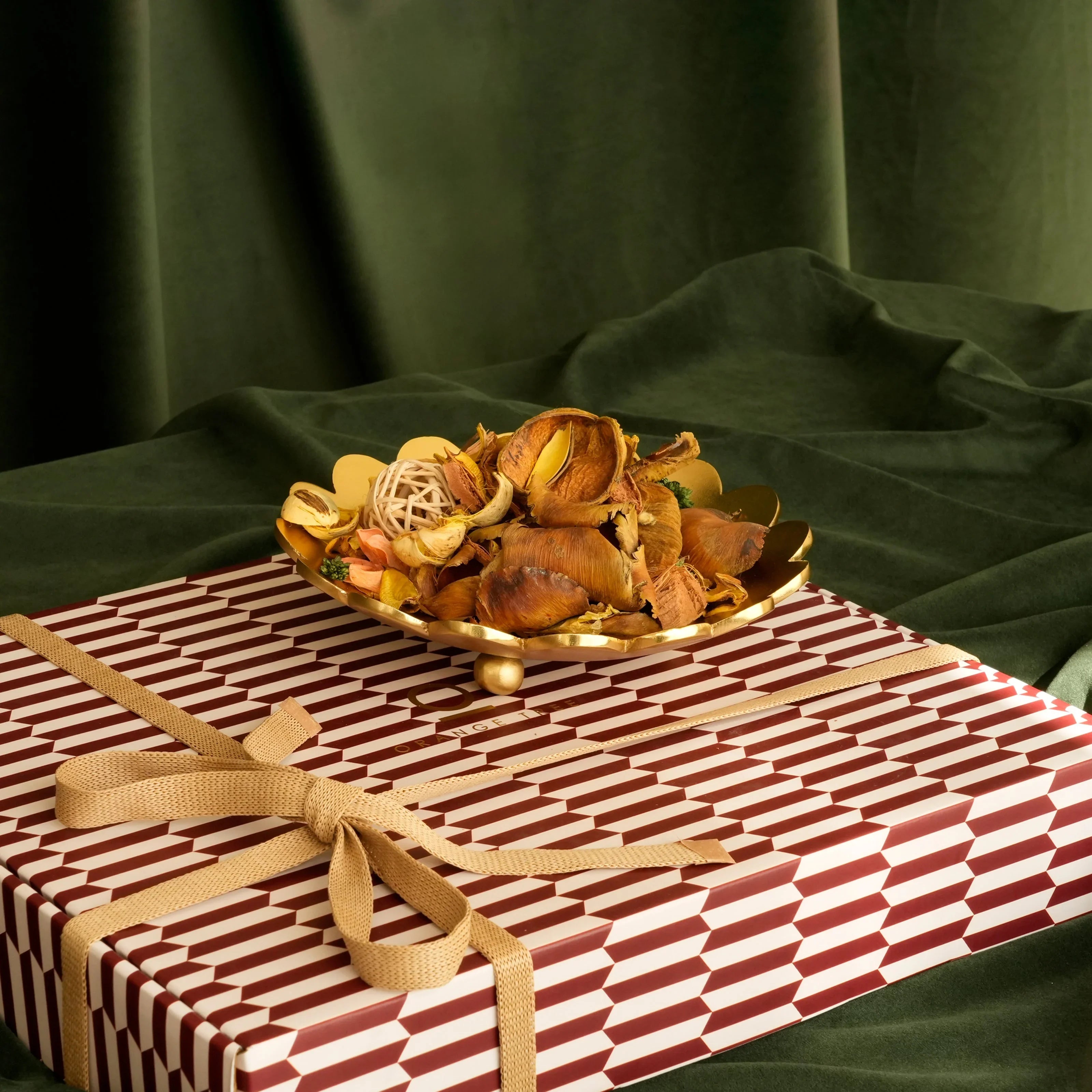 Petalis Bowl | Brass finish