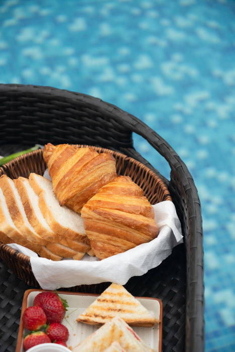 Luxurious Heart Shape Floating Serving Tray For Pool & Restaurant | Synthetic Rattan & Aluminium Serveware