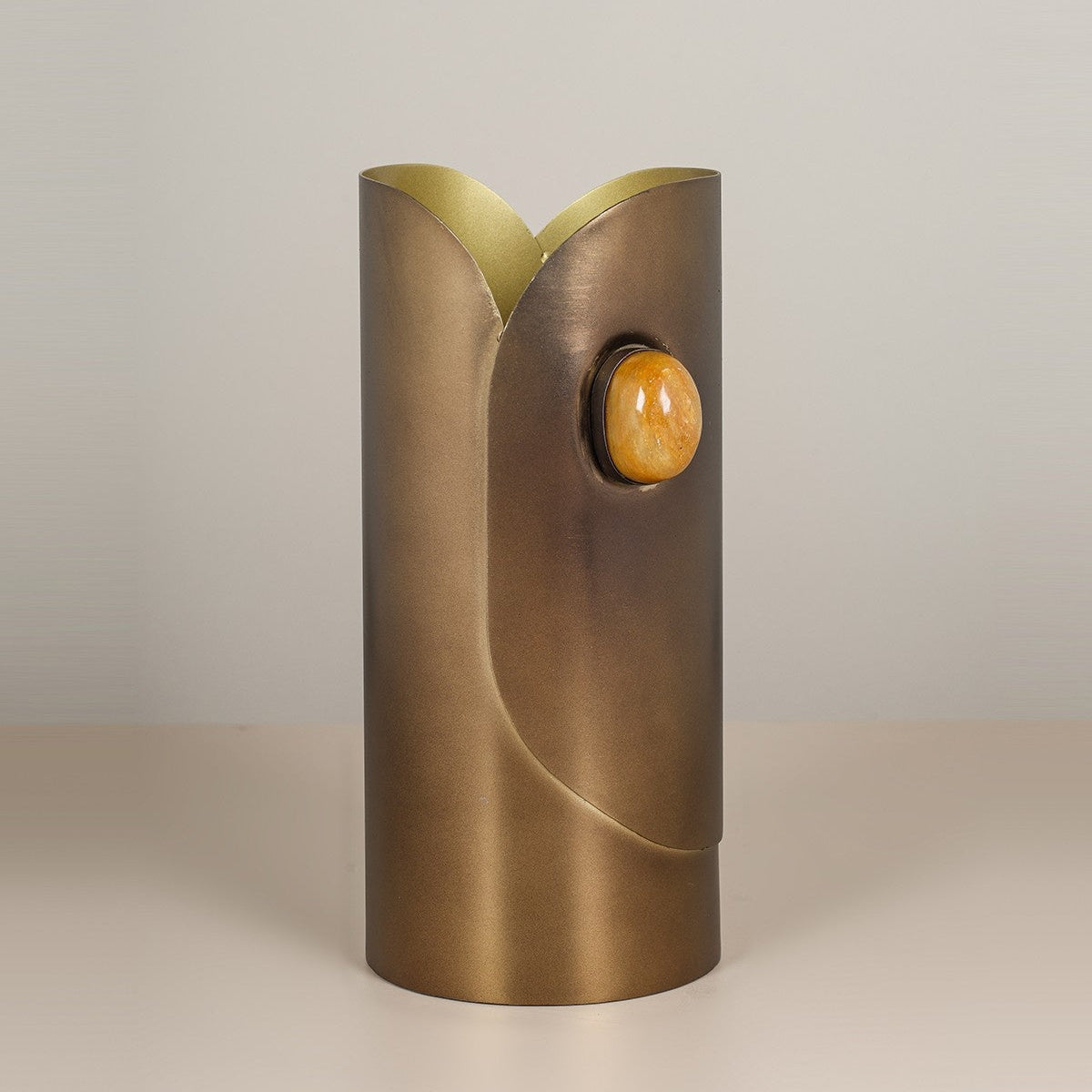 Renn Table Top Vase