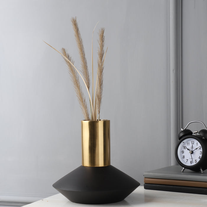 Short Deidra Vase Matt Gold & Black Wood