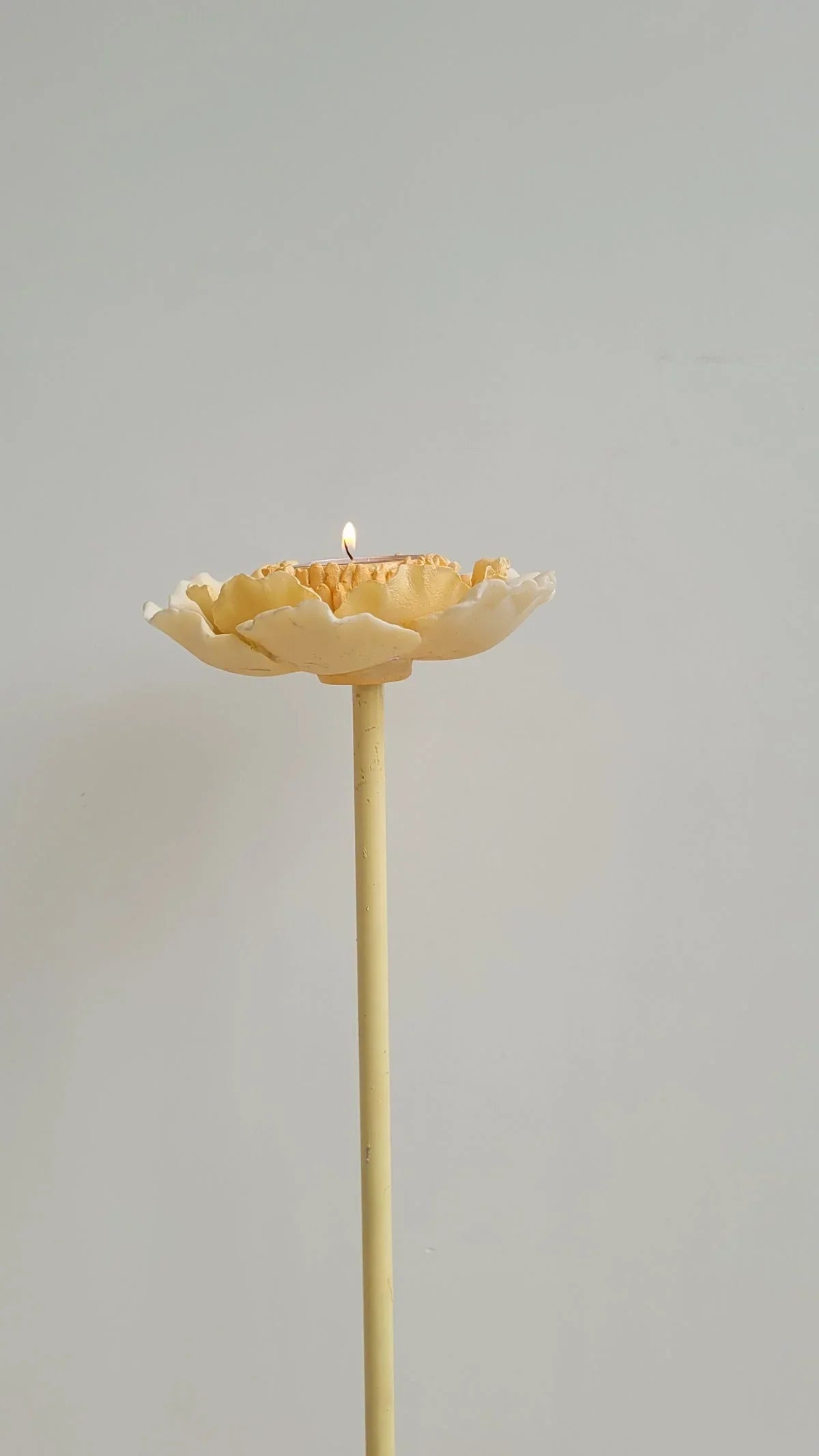 Perched Lotus Tealight Stand(S)