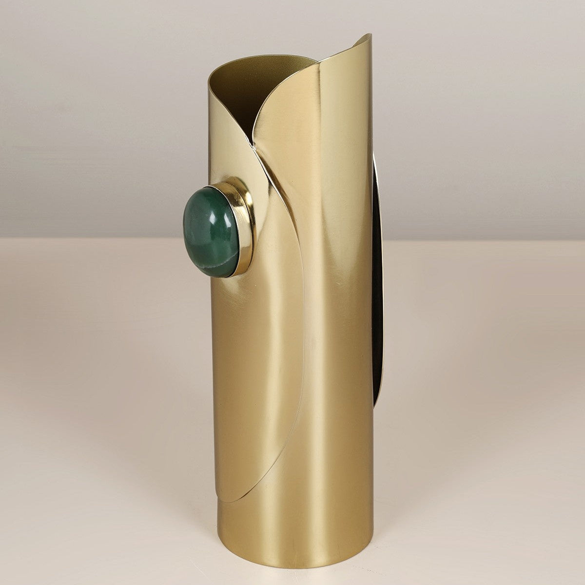 Sorin Table Top Vase