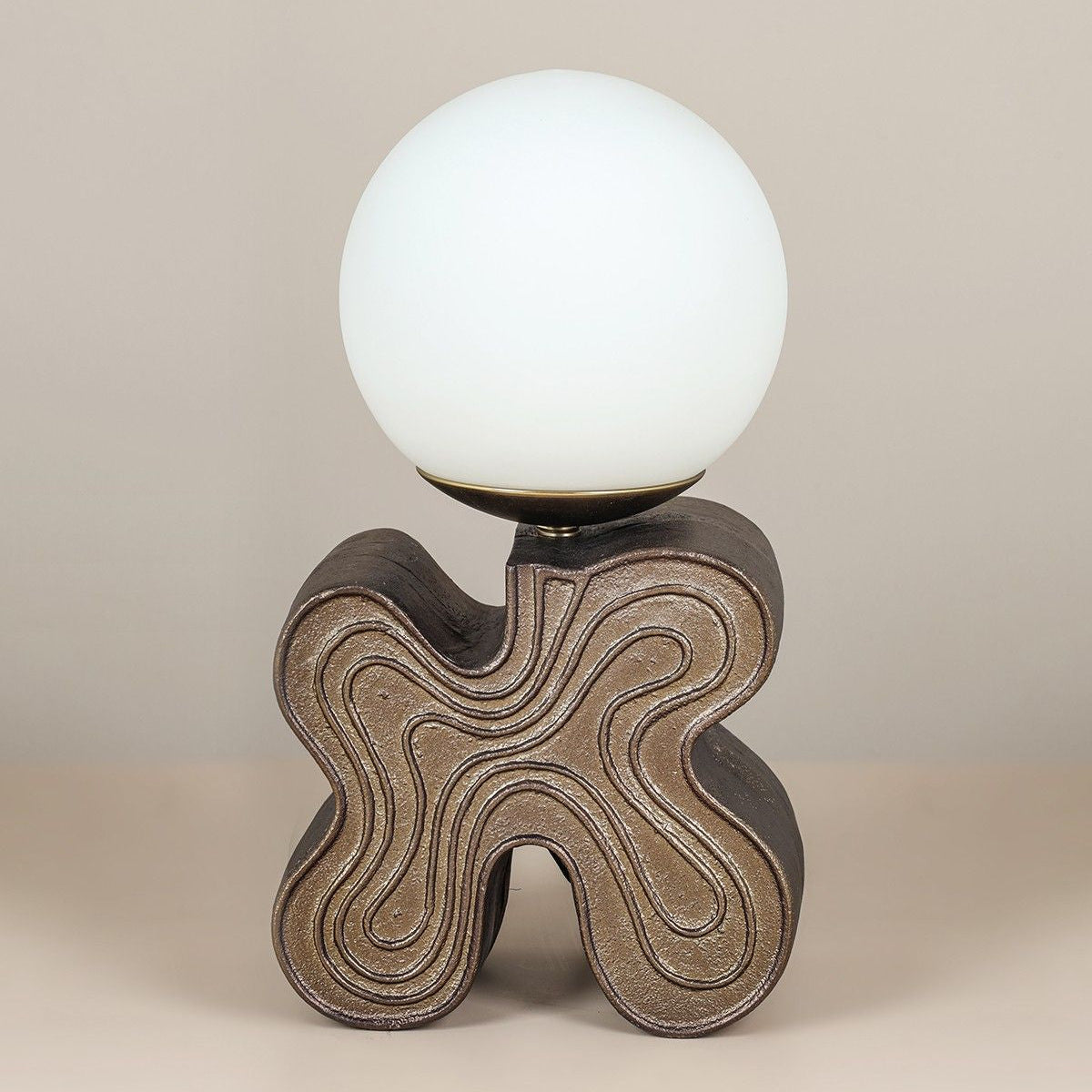 Eton Table lamp