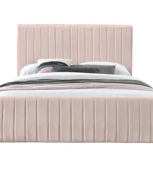 Daisy Velvet Bed in Pink