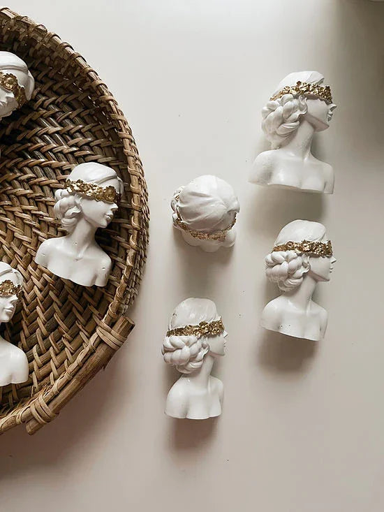 Greek Goddess Blindfolded Lady figurine