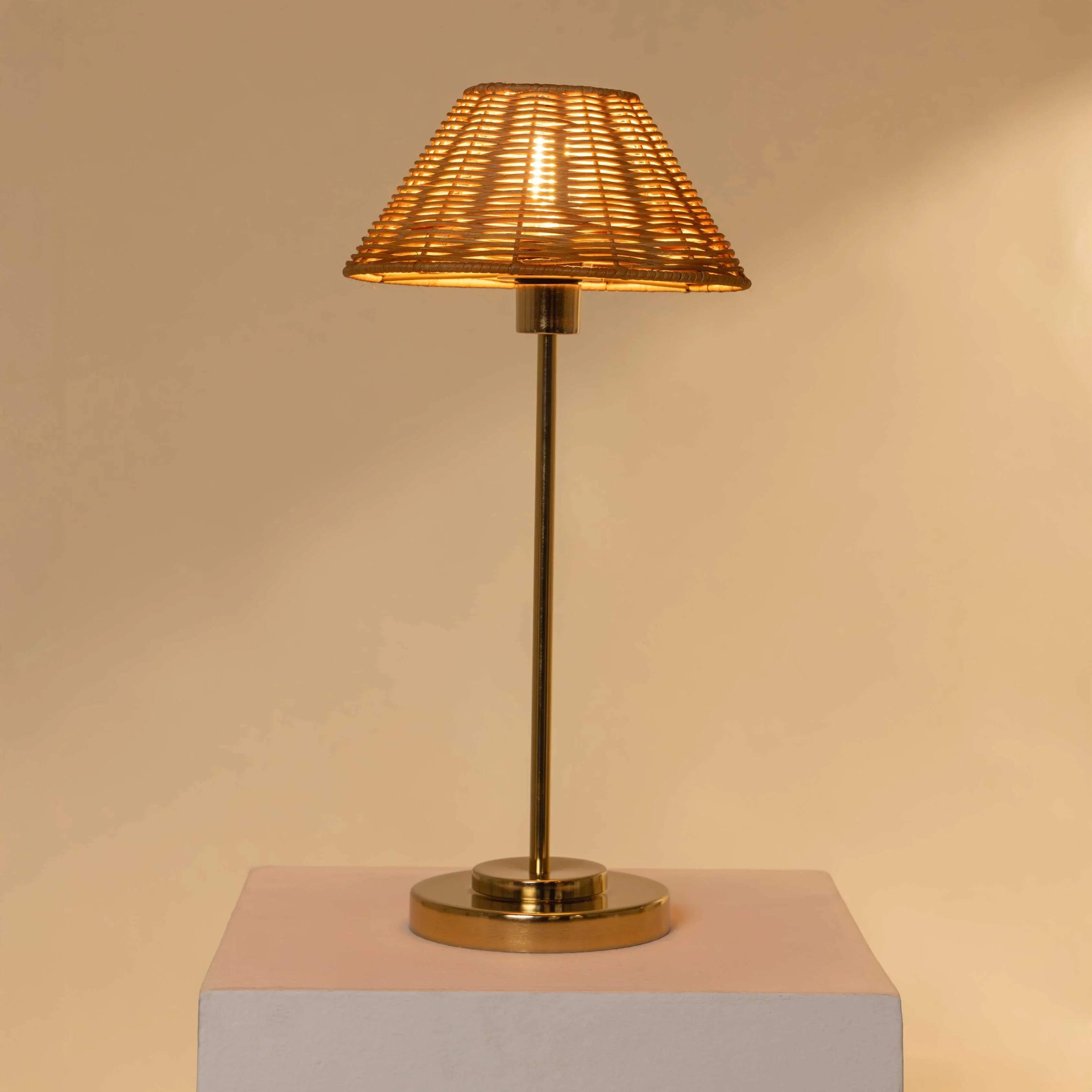 Aesthetic Natural Cane-Finish Table Lamp | Handcrafted Decorative Lighting for a Warm and Organic Feel