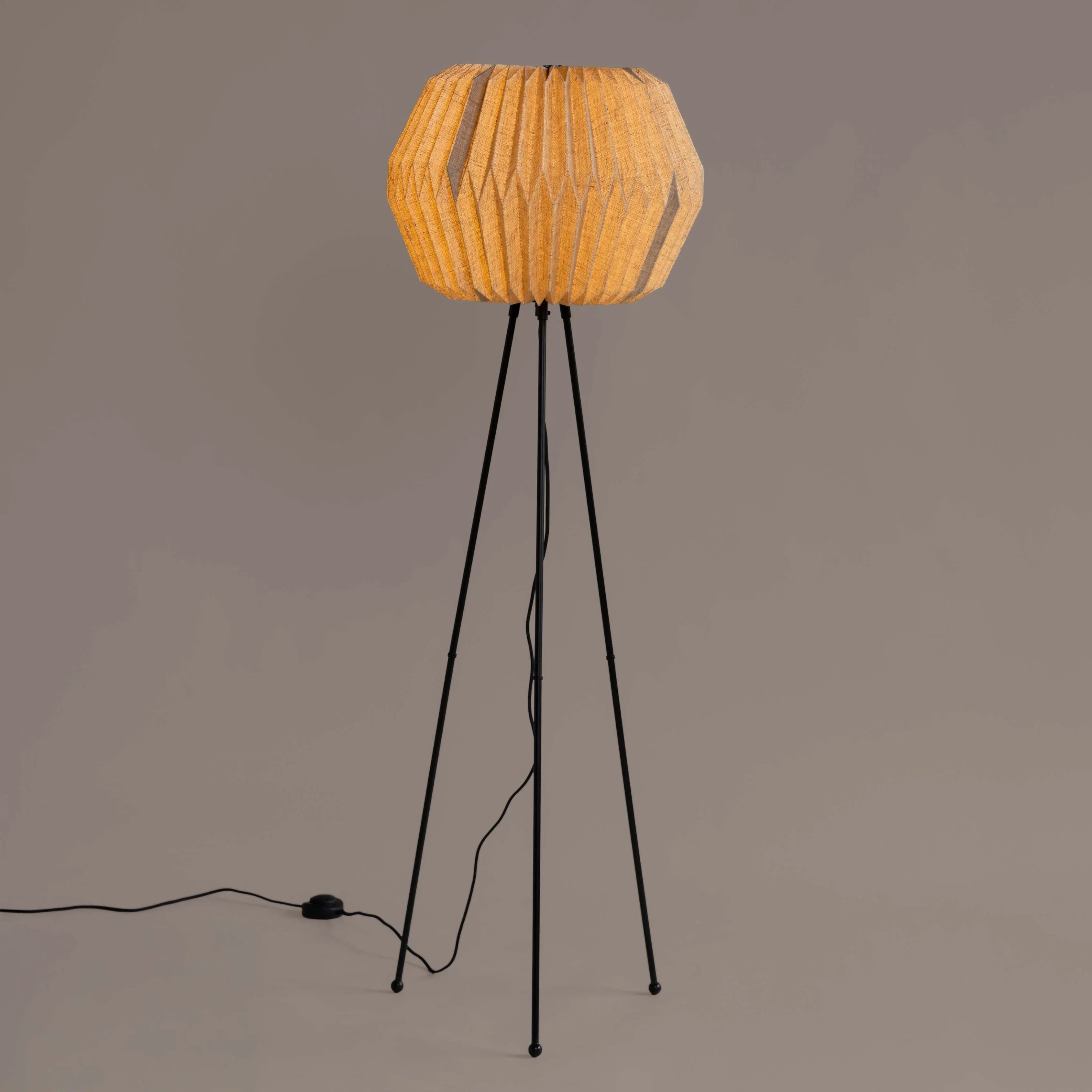 Order Lifo Floor Lamp | Origami Tripod Floor Lampshade