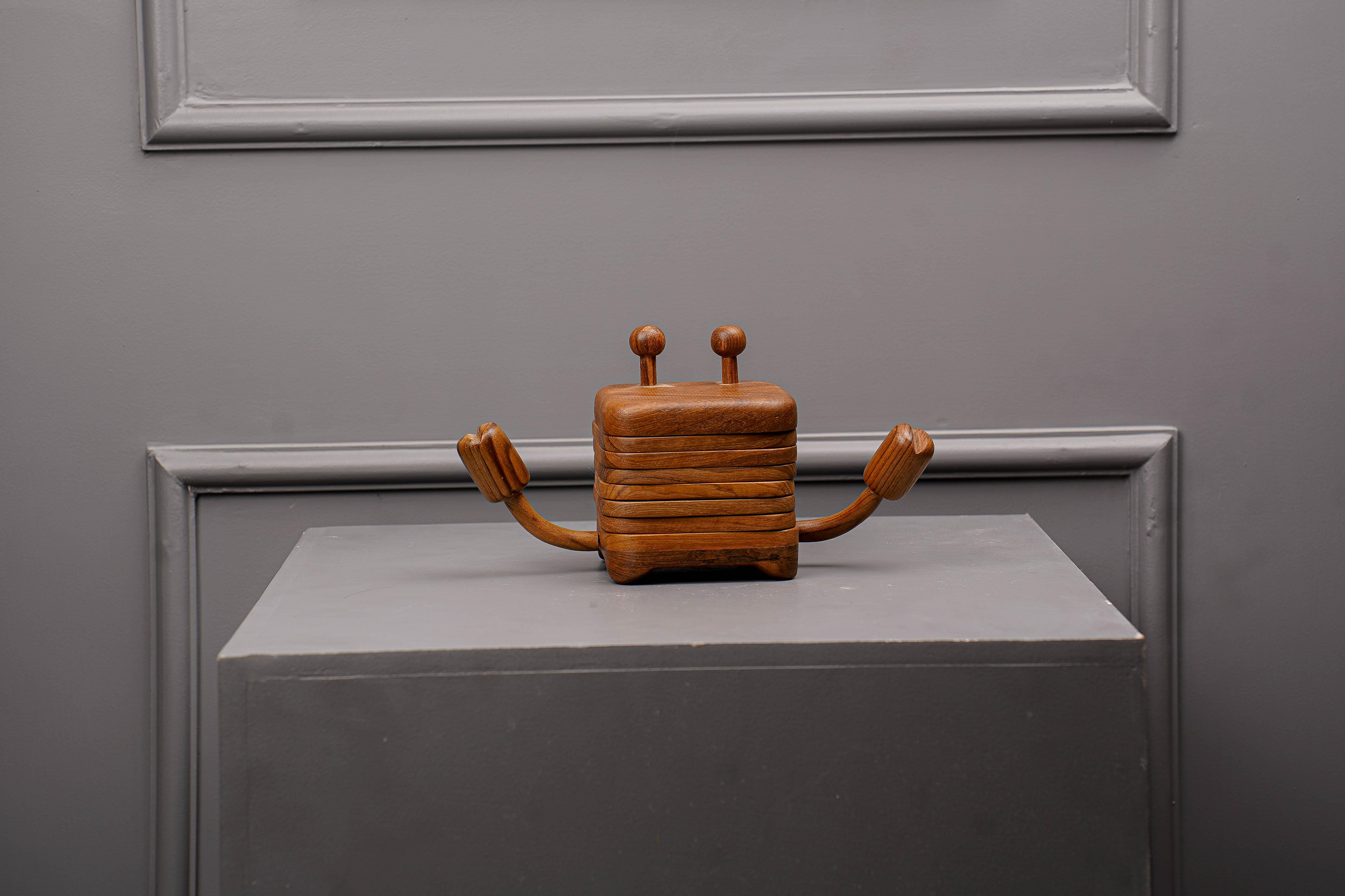 Handcrafted Wooden Crab Coaster ( Set of 6)