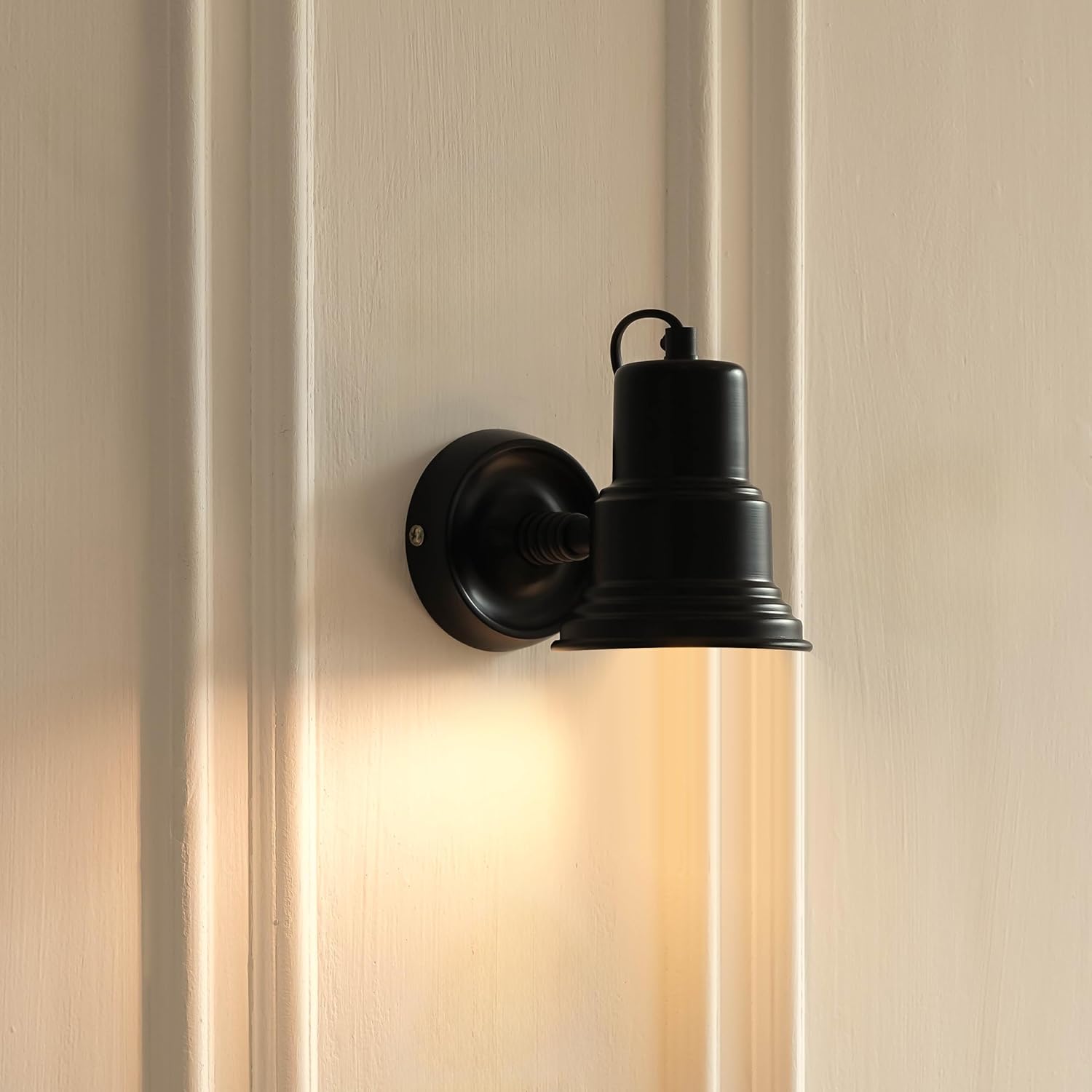Black Polished Finish Focus Wall Lamp with Double Movement