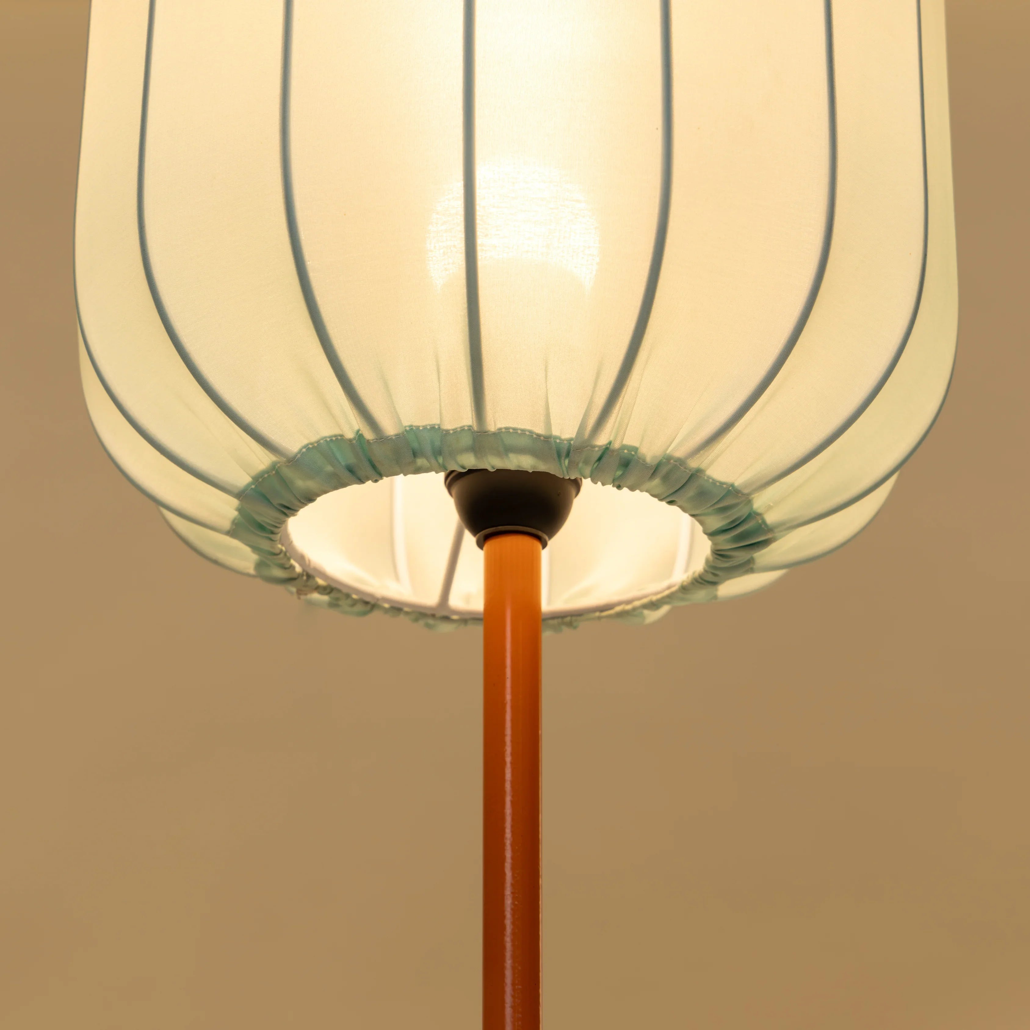 Horizon collection floor lamp