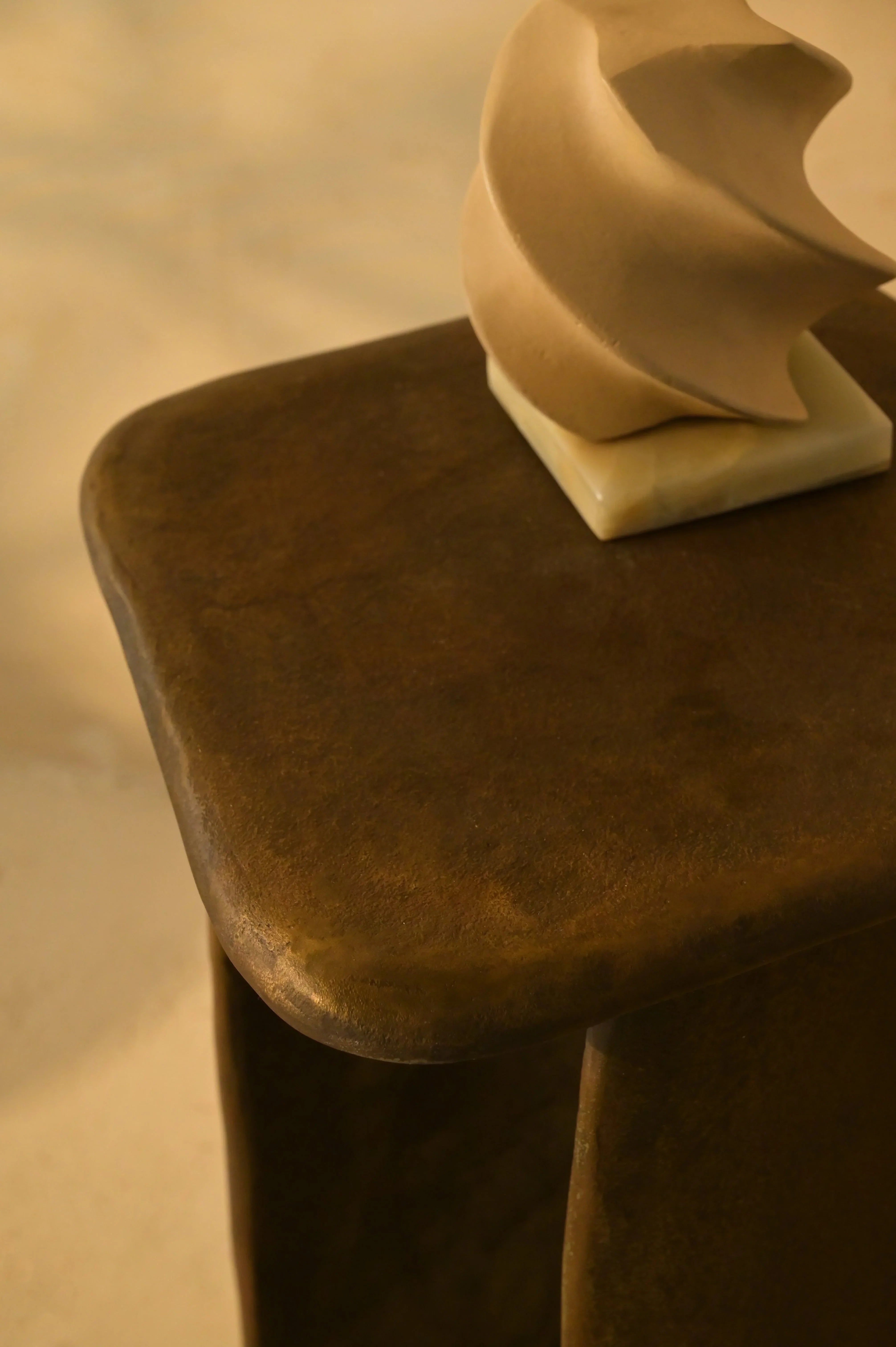 Bran Table | Aluminium