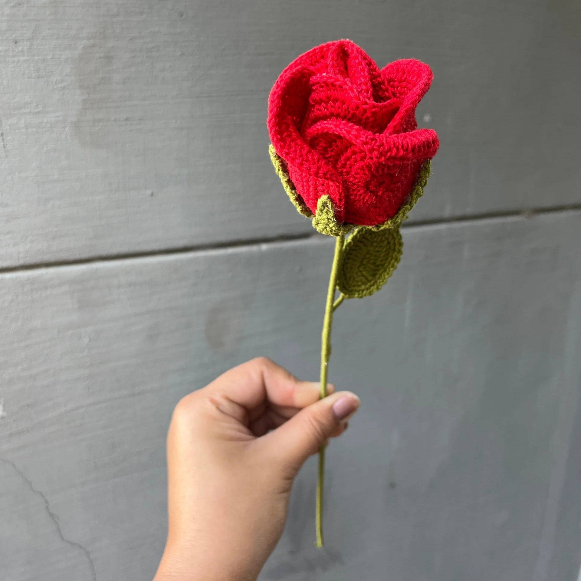 Crochet Red Rose Flower Bud - Red / Single