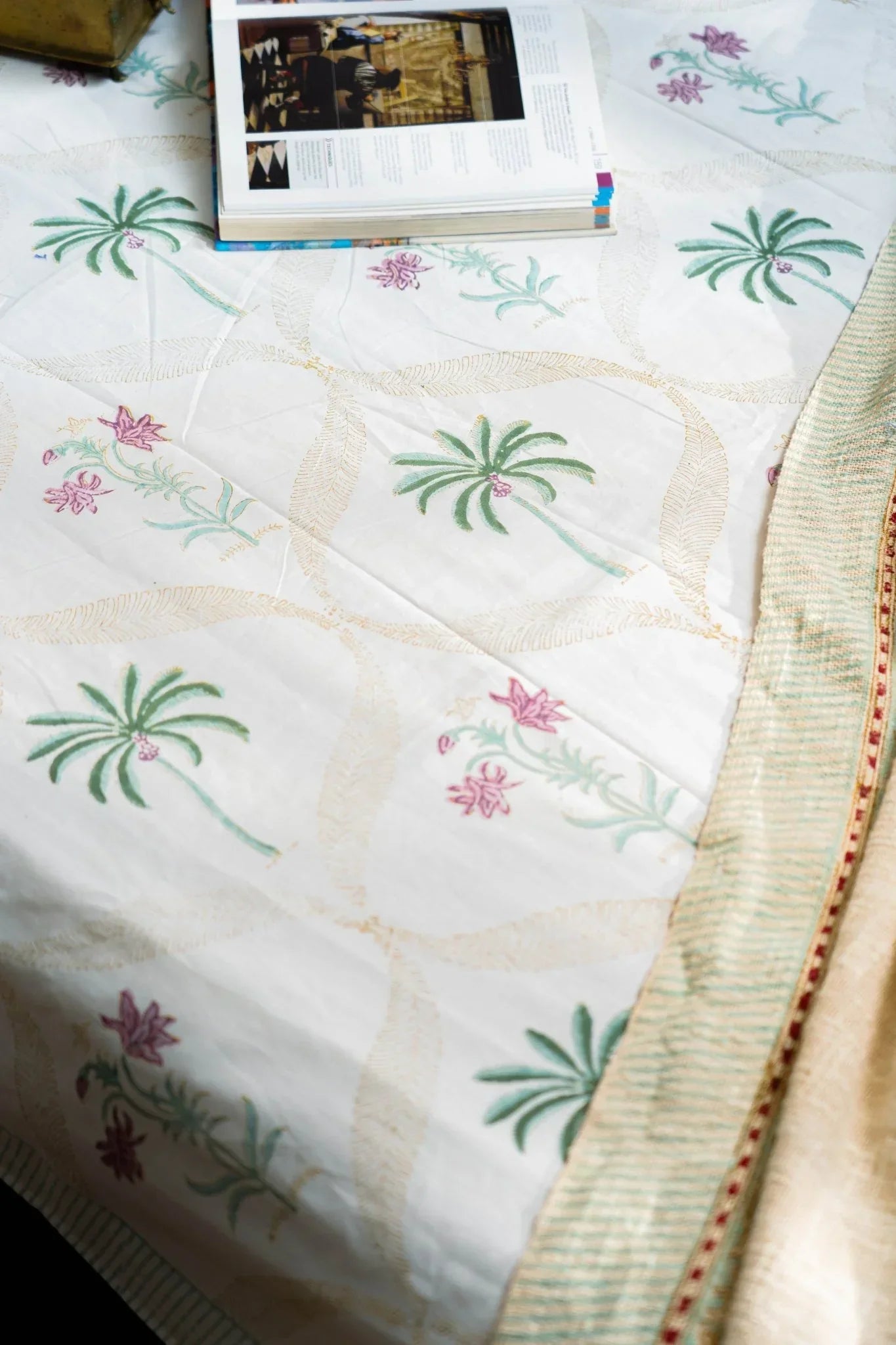 Palm Saanjh Bedsheet With Pillow Covers