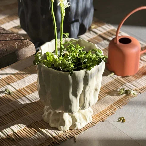 Raya Organic Planter Charcoal