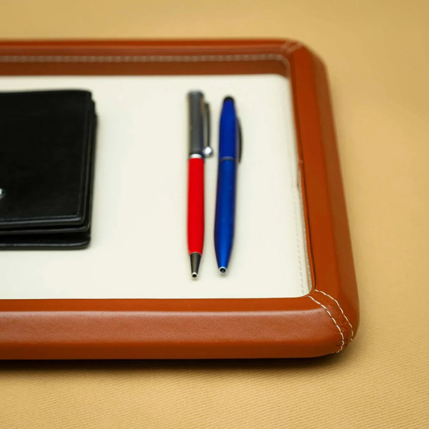 Sorrel Dual-Tone Leather Multipurpose Tray
