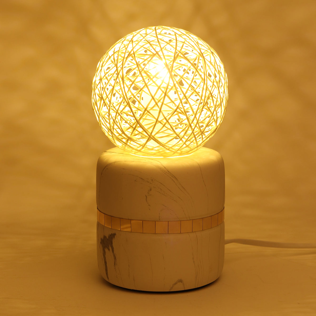 Weave Forme Table Lamp
