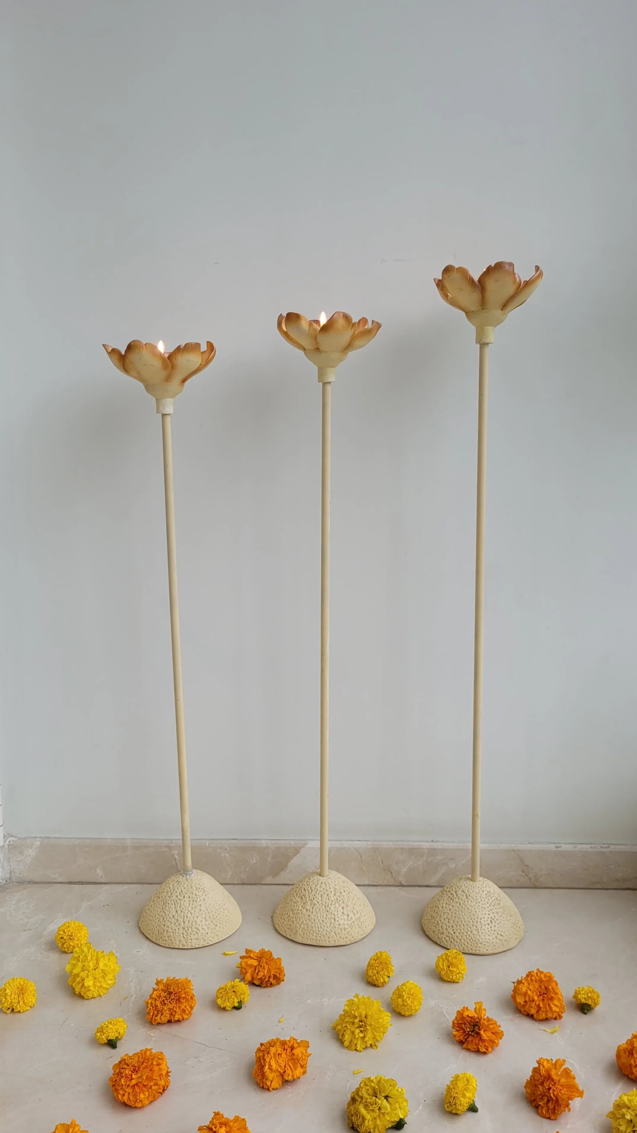 Decked-up Perched Tealight