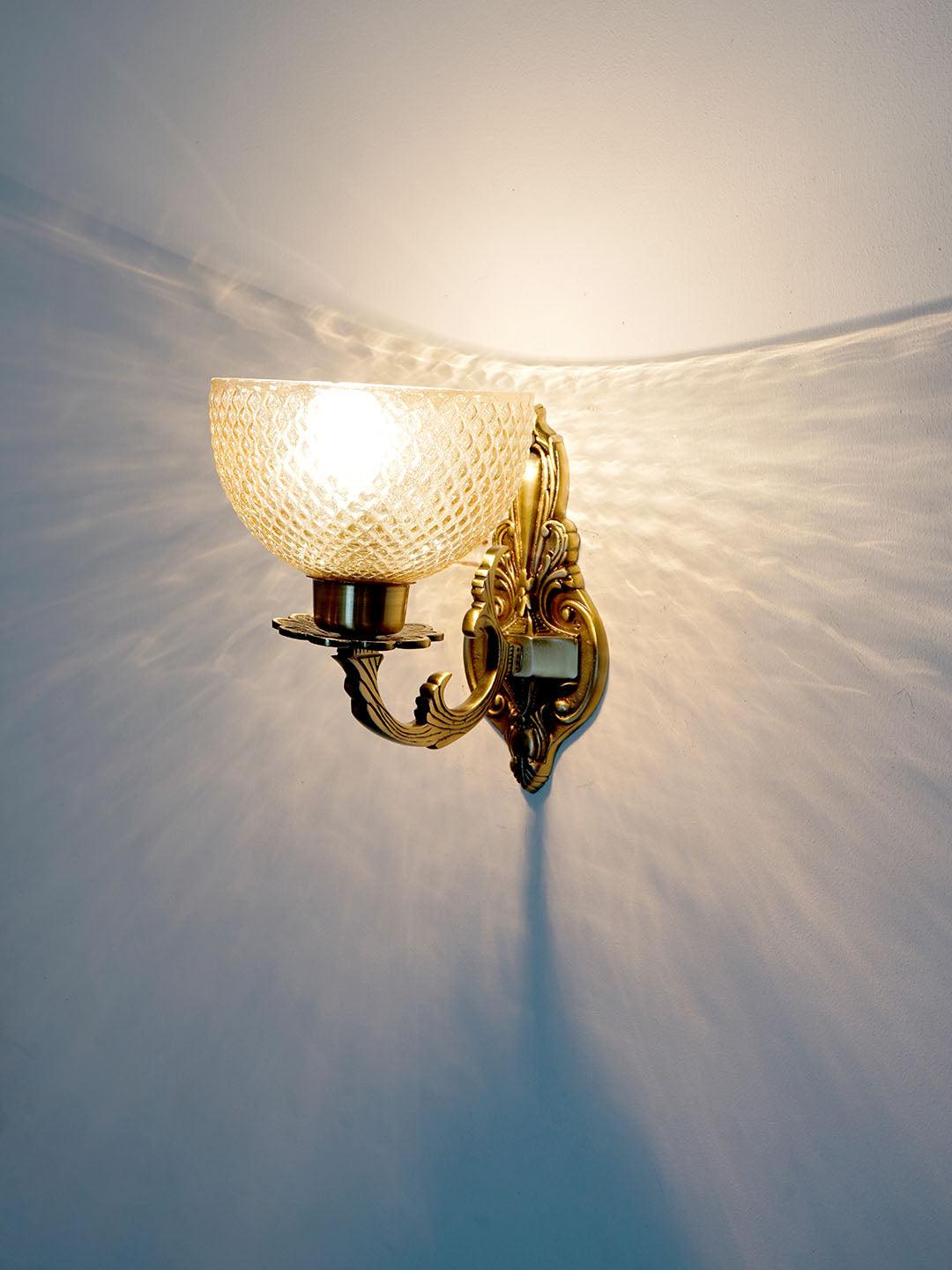 Traditional Meena Aluminium 1 Lamp Wall Light in Antique Brass Finish and Golden Cut Glass Textured Glass Shade for Dining Room, Bedroom, Living Room